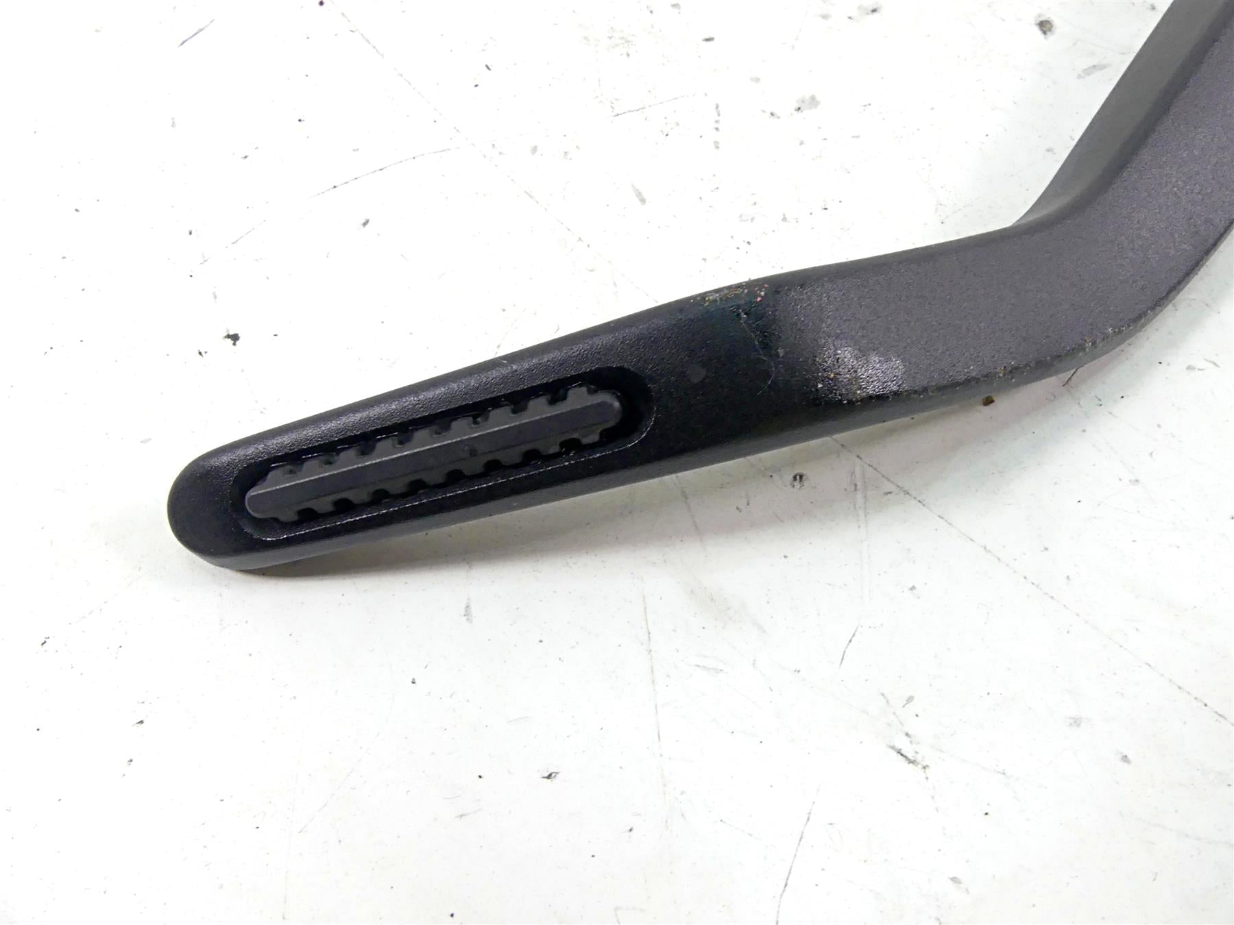 2013 Ducati Diavel Red Rear Passenger Footpeg Foot Peg Set 46520671A 46520661A {{ shop.shopifyCountryName }} - Mototech271