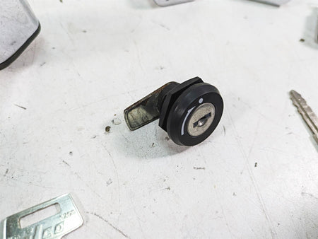 1997 Kawasaki VN1500 Vulcan Ignition Switch Key Lock Tank Cap Set 27045-5001 {{ shop.shopifyCountryName }} - Mototech271