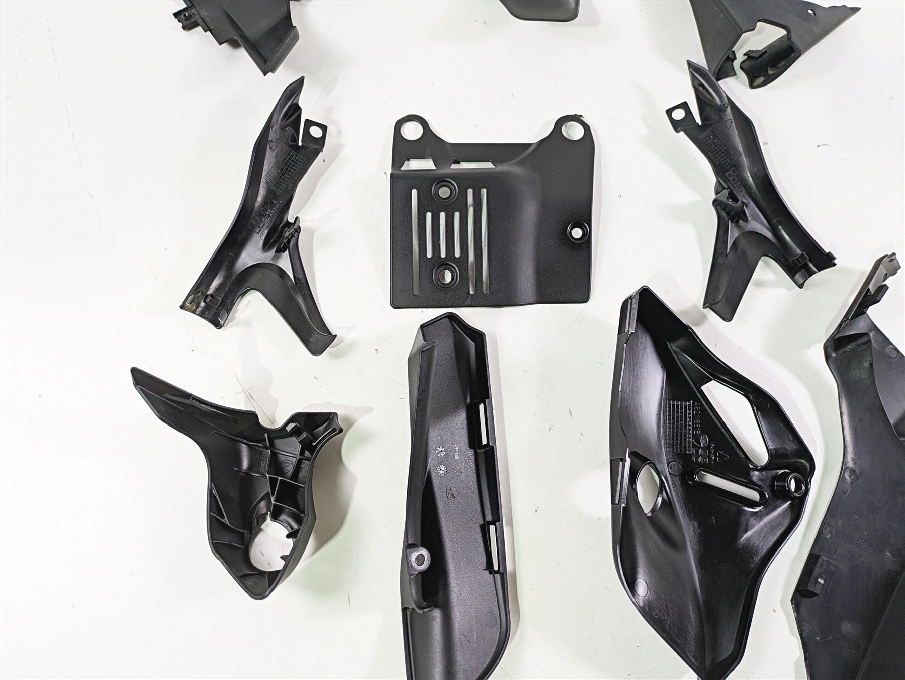 2016 Ducati Monster 1200 S Engine & Frame Infill Cover Set 48211861B 48211871A {{ shop.shopifyCountryName }} - Mototech271