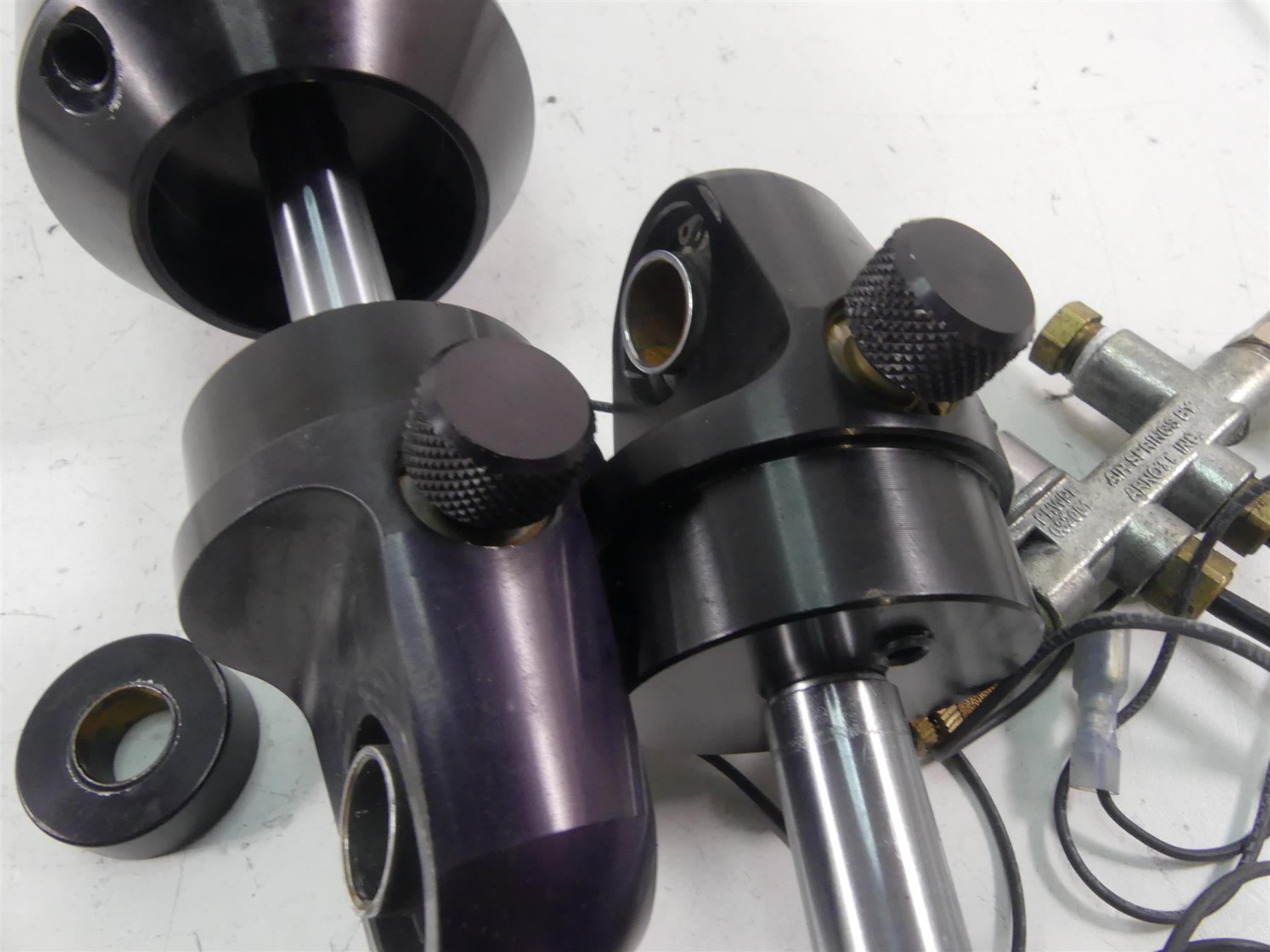 2012 Harley VRSCF Muscle Rod Arnott Ultimate Air Ride Suspension Kit MC-3110 {{ shop.shopifyCountryName }} - Mototech271