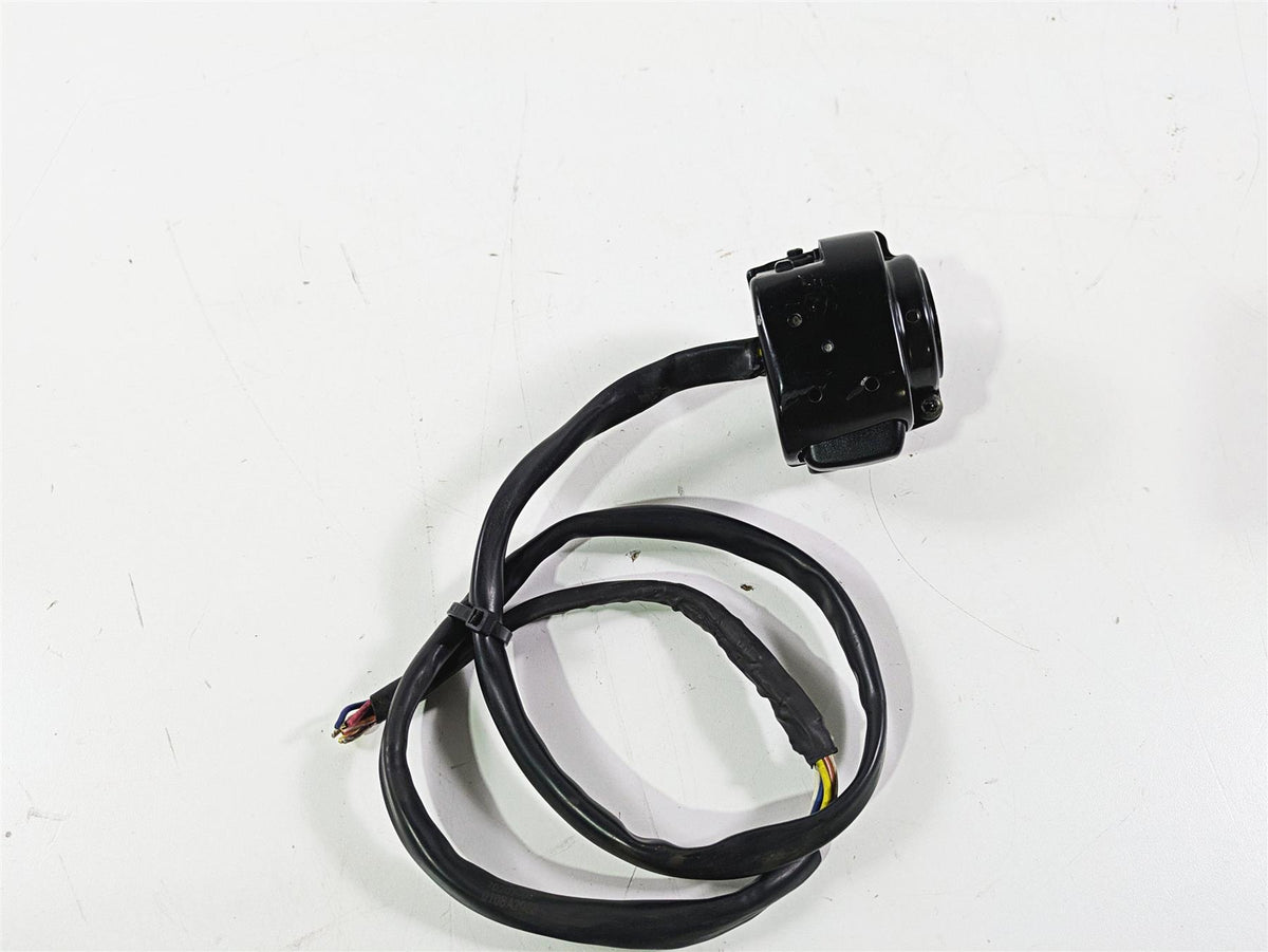 2008 Harley FLSTSB Cross Bones Left Hand Control Switch -No Plug 71682-06A {{ shop.shopifyCountryName }} - Mototech271