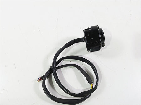2008 Harley FLSTSB Cross Bones Left Hand Control Switch -No Plug 71682-06A {{ shop.shopifyCountryName }} - Mototech271