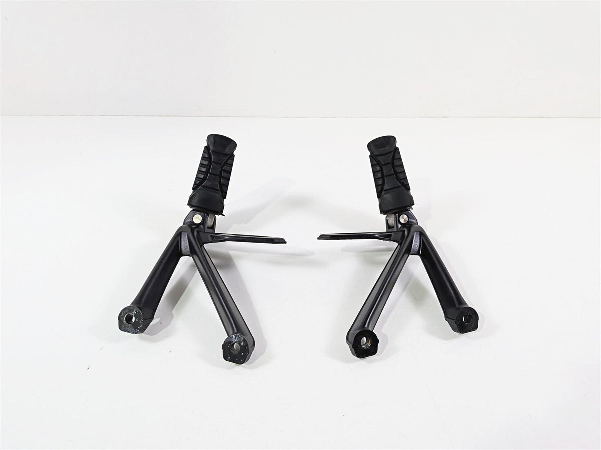 2015 BMW R1200GS K50 Rear Black Passenger Foot Peg Set 46718526741 46718526742 {{ shop.shopifyCountryName }} - Mototech271