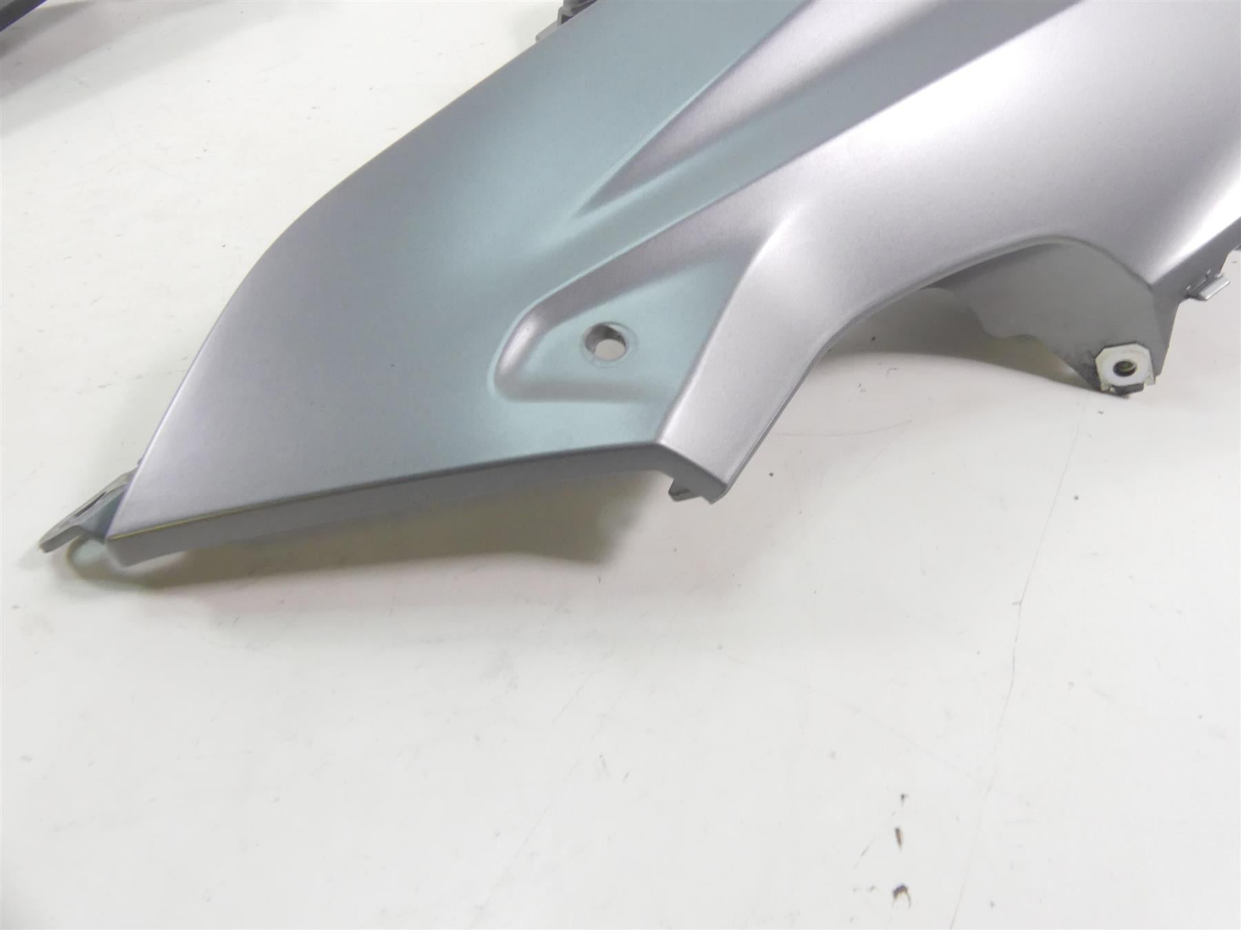 2017 BMW R1200GS GSW K50 Right Tank Side Fairing Cover Granitgray 46638533678 {{ shop.shopifyCountryName }} - Mototech271