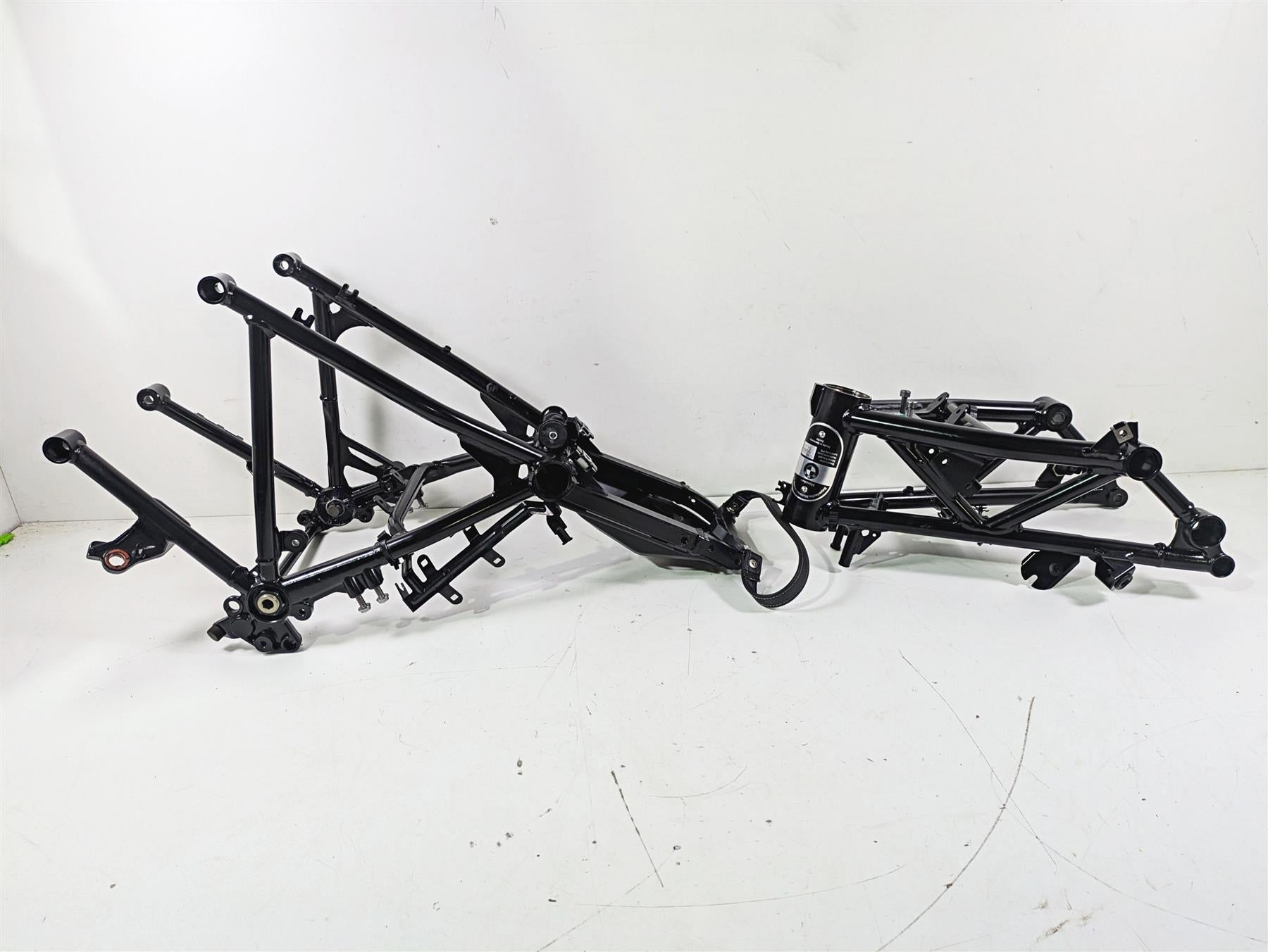 2015 BMW R nineT K21 Front And Rear Chassis Frame Set With Salvage Texas Title 46518536133 {{ shop.shopifyCountryName }} - Mototech271