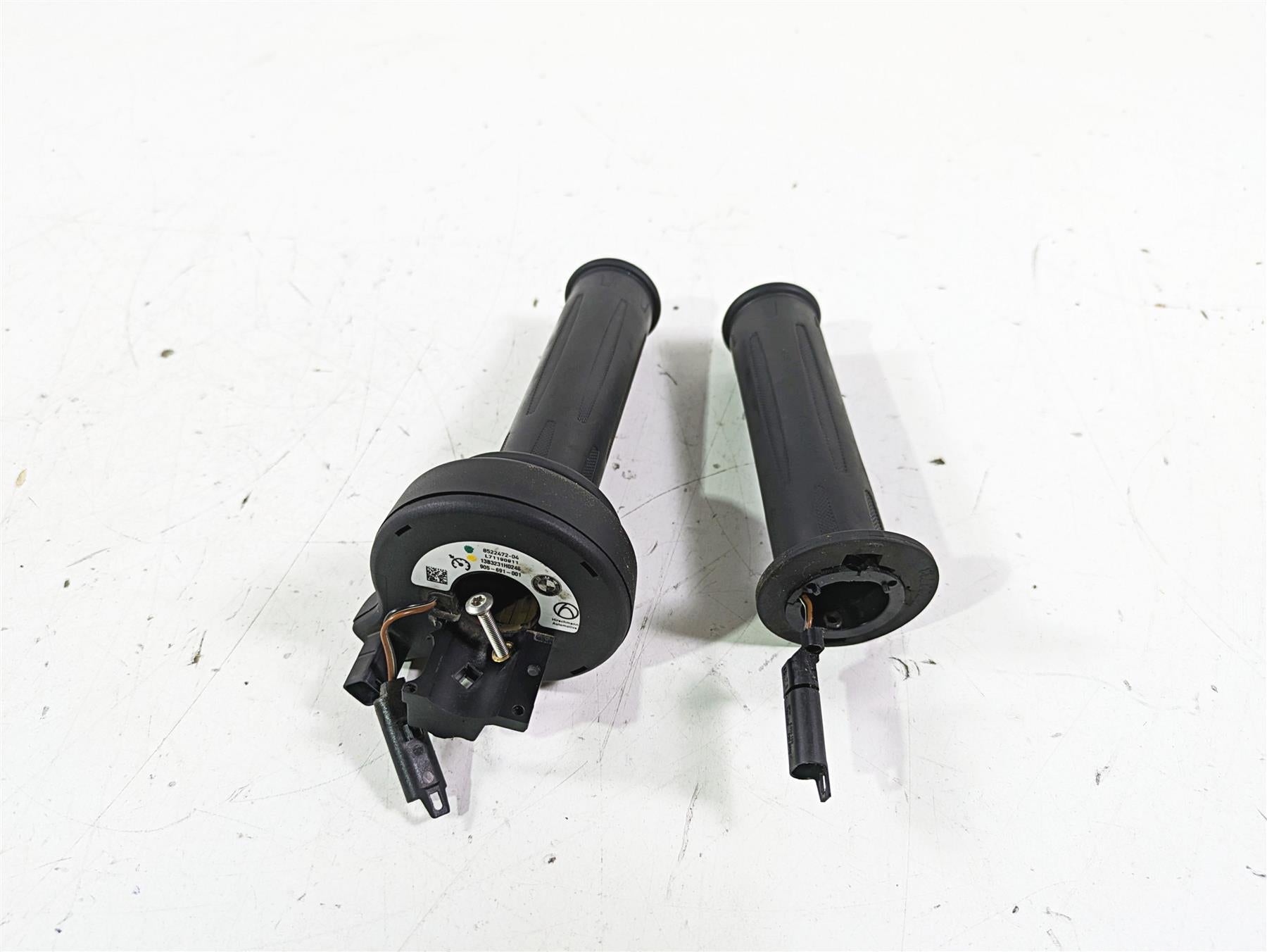 2014 BMW R1200 RT RTW K52 Heated Grips E-Throttle Control Set 61318522472 {{ shop.shopifyCountryName }} - Mototech271