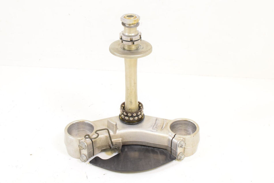 2000 Suzuki TL1000R TL1000 Lower Triple Tree Steering Clamp 51410-02FA0 {{ shop.shopifyCountryName }} - Mototech271