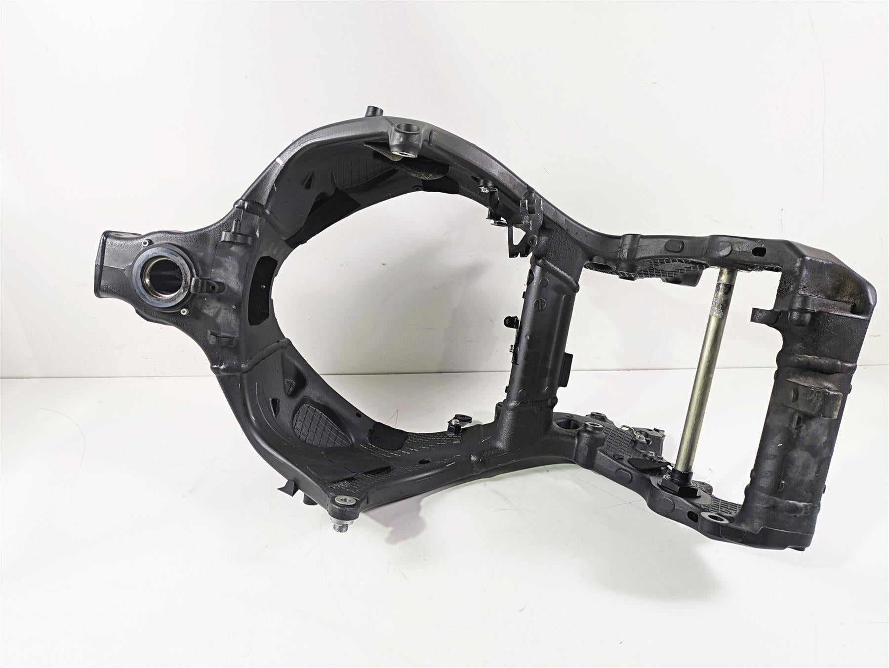 2016 Kawasaki ZX10R Ninja Straight Main Frame Chassis With Salvage Oklahoma Title 32160-0800 32160-1872-18R {{ shop.shopifyCountryName }} - Mototech271