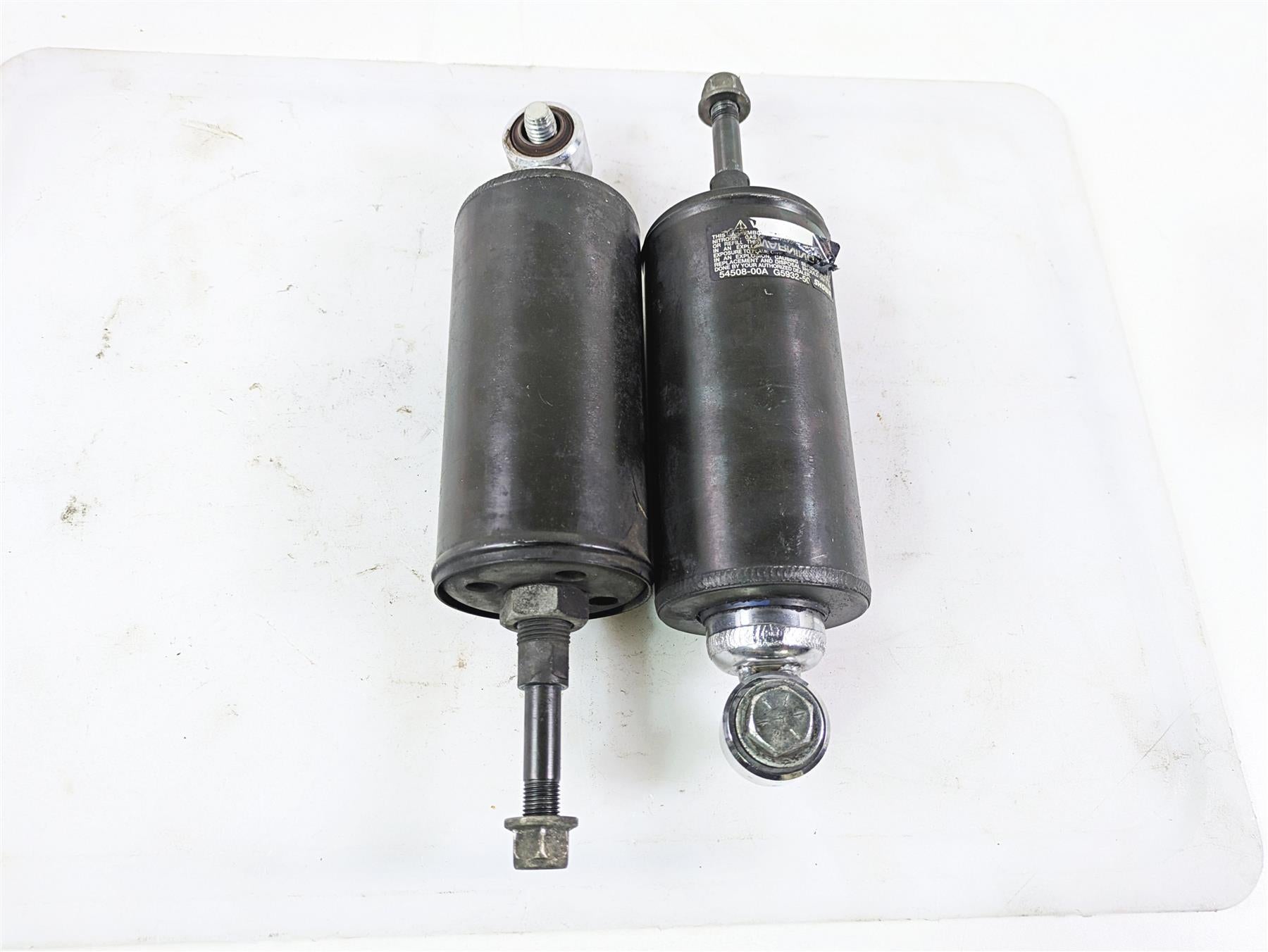 2004 Harley Softail FXSTDI Deuce Showa Rear Shock Set 54508-00A {{ shop.shopifyCountryName }} - Mototech271
