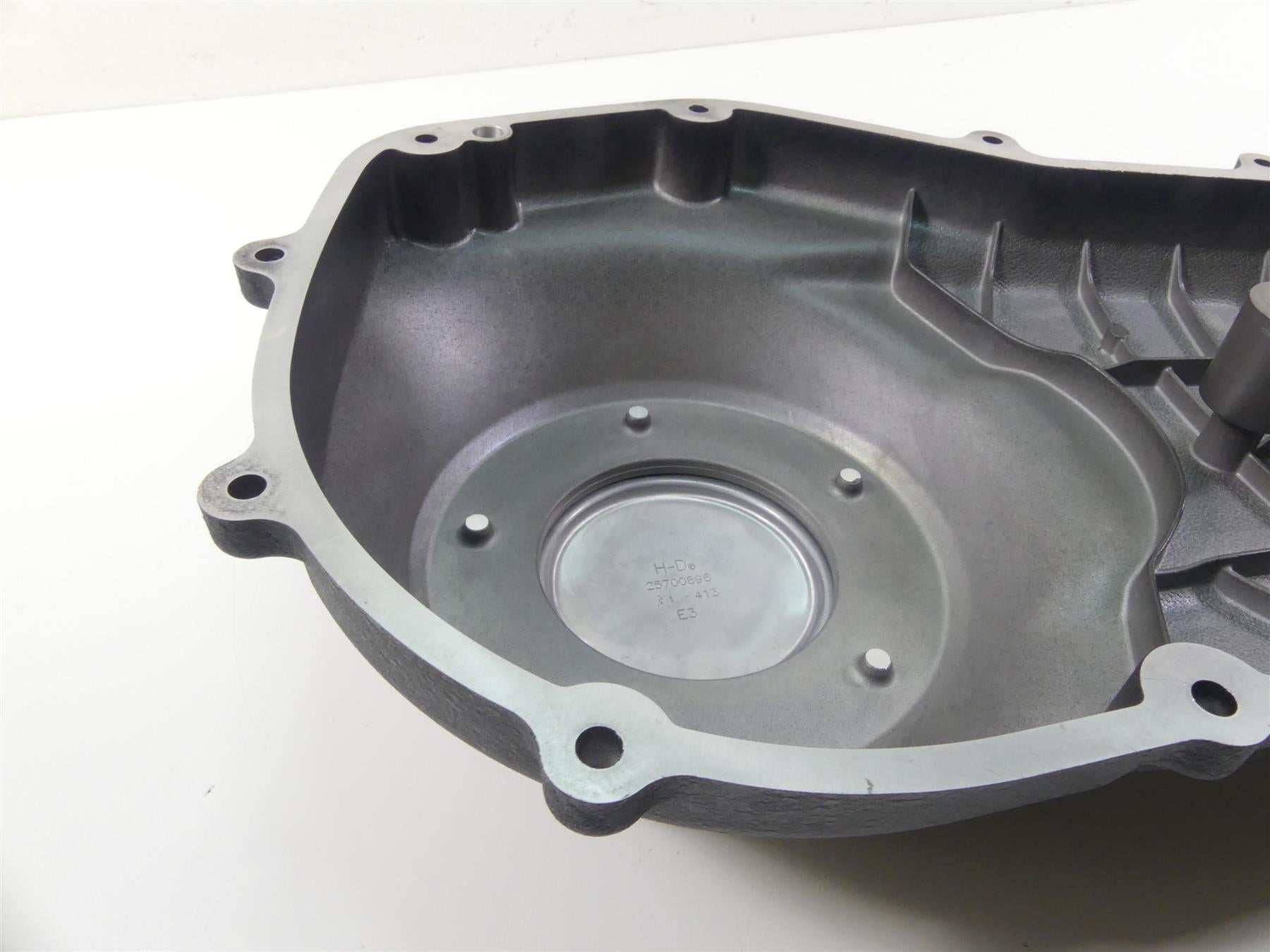 2020 Harley Softail FXBB Street Bob Outer Primary Drive Clutch Cover MC 25700935 {{ shop.shopifyCountryName }} - Mototech271