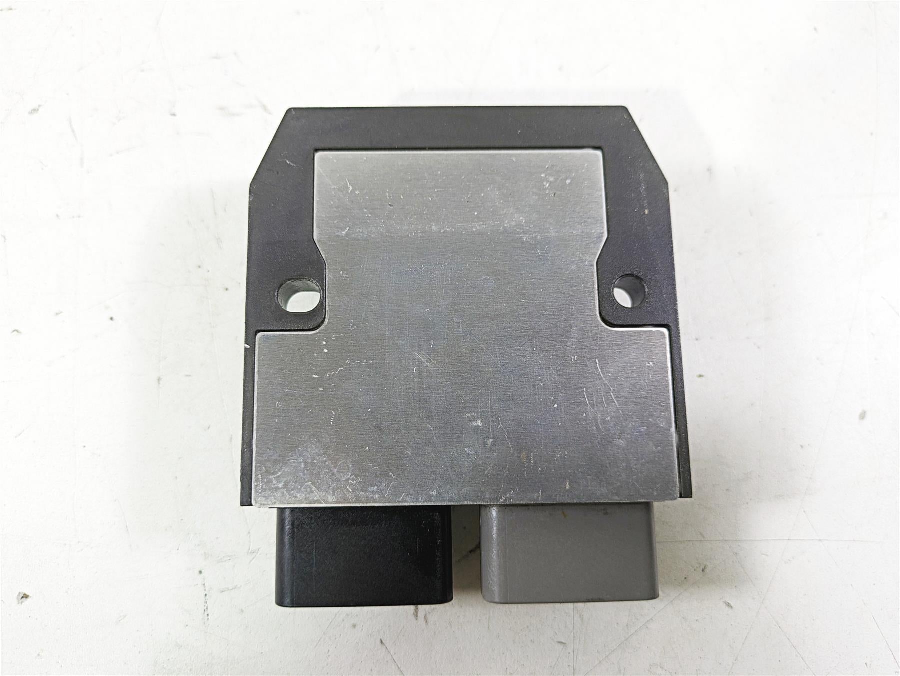 2020 Triumph Street Scrambler 900 Rectifier Voltage Regulator FH020AA 1300675 {{ shop.shopifyCountryName }} - Mototech271