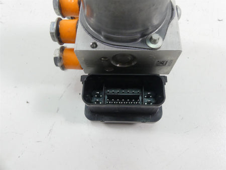 2021 Harley Softail FLSB Sport Glide Abs Brake Pump Pressure Module 41100044C {{ shop.shopifyCountryName }} - Mototech271