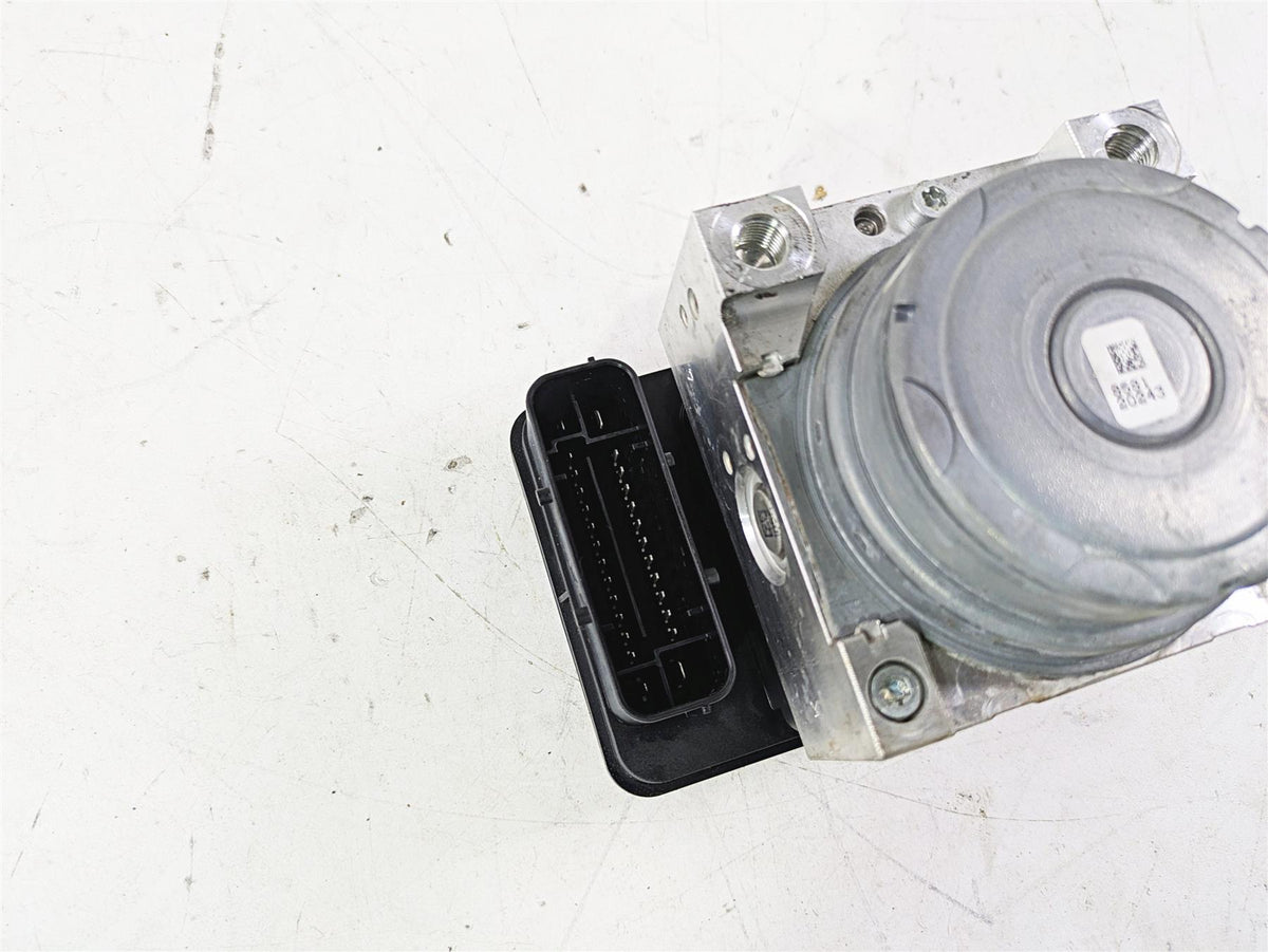 2015 BMW K1600 GT K48 Abs Brake Pump Unit Module 8554177 34518526235 {{ shop.shopifyCountryName }} - Mototech271