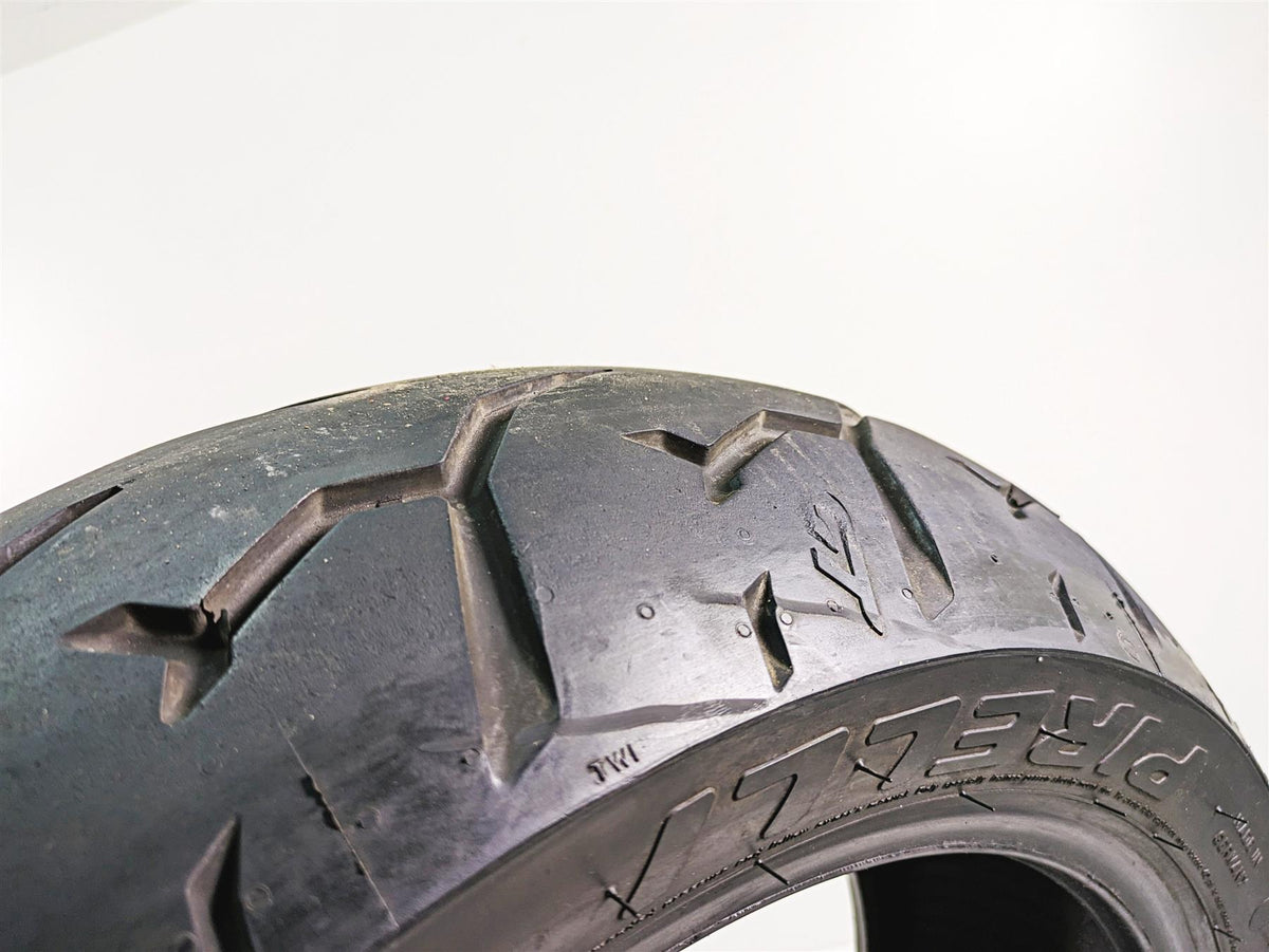 Used Rear Motorcycle Tire Pirelli Night Dragon 200/55 R17 5762595600 {{ shop.shopifyCountryName }} - Mototech271