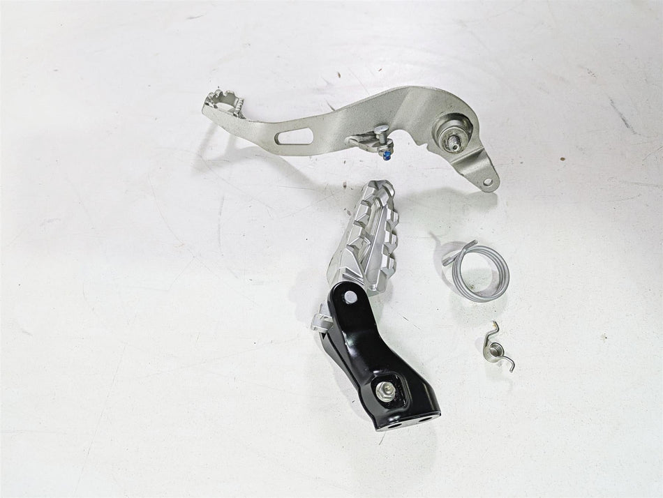 2022 Ducati Scrambler Desert Sled Right Foot Peg & Brake Pedal Set 82433651A {{ shop.shopifyCountryName }} - Mototech271