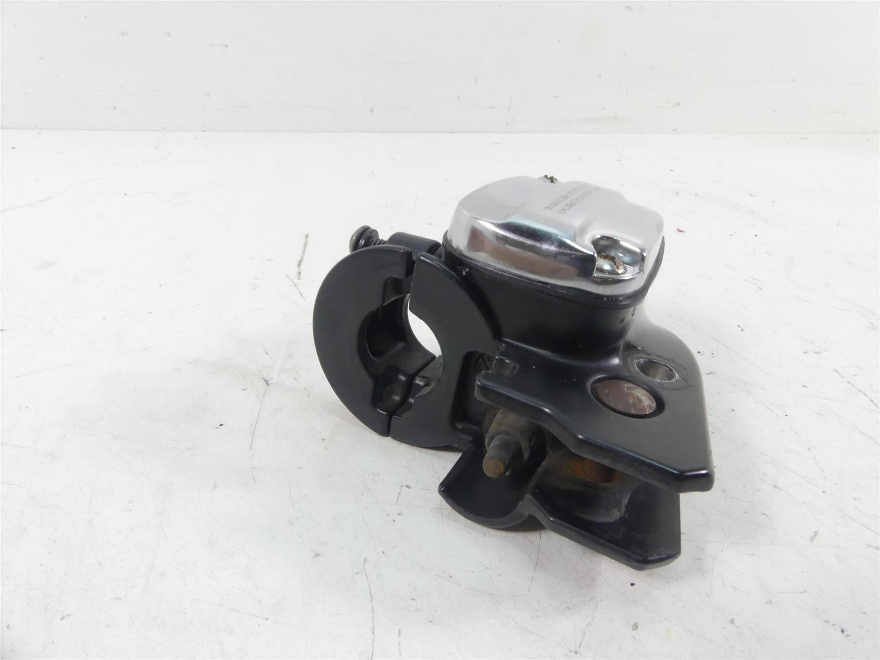 2013 Harley Touring FLHX Street Glide Front Brake Master Cylinder 44551-08F {{ shop.shopifyCountryName }} - Mototech271
