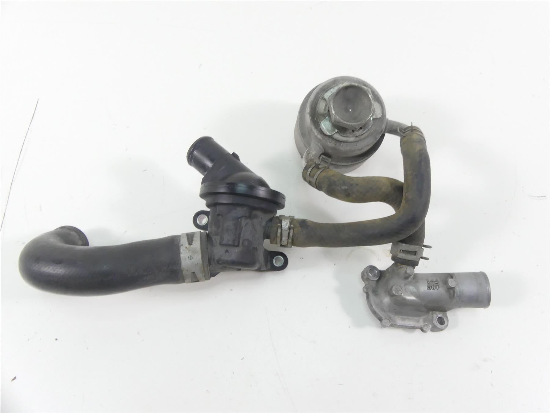 2015 Yamaha MT09 FZ09 Oil Cooler Assembly 1RC-13470-00-00 {{ shop.shopifyCountryName }} - Mototech271