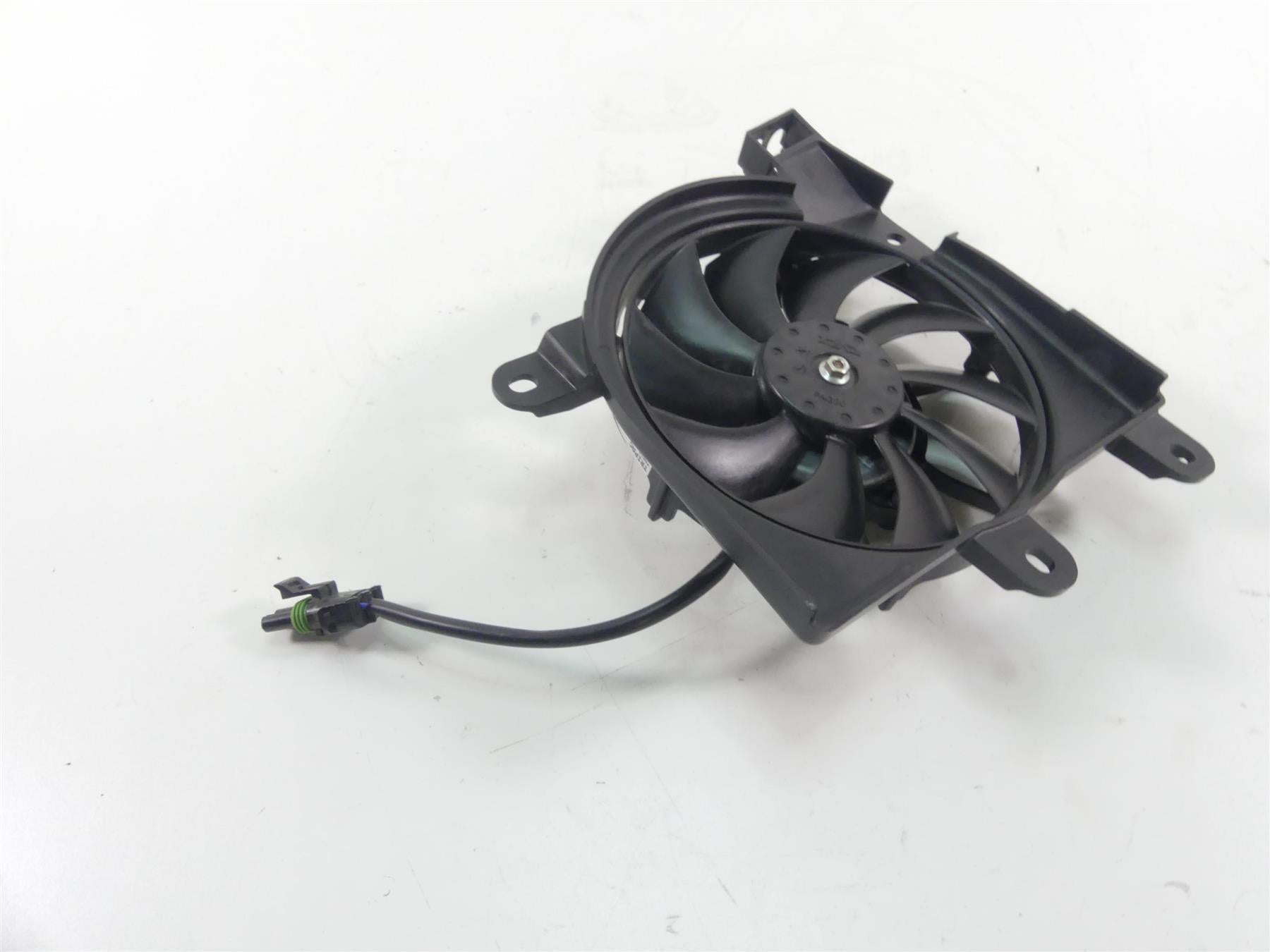 2022 Indian FTR1200 S Radiator Fan Propeller + Wiring 2414502 {{ shop.shopifyCountryName }} - Mototech271