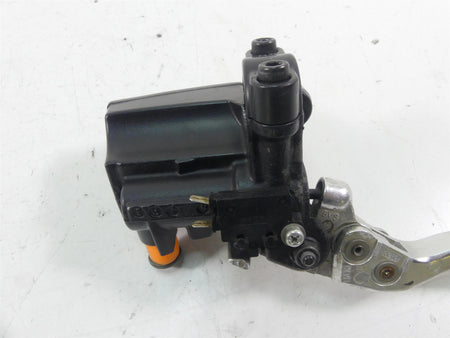 2008 Yamaha FZ1 Fazer Front Brake Master Cylinder 3C3-W2587-00-00 {{ shop.shopifyCountryName }} - Mototech271