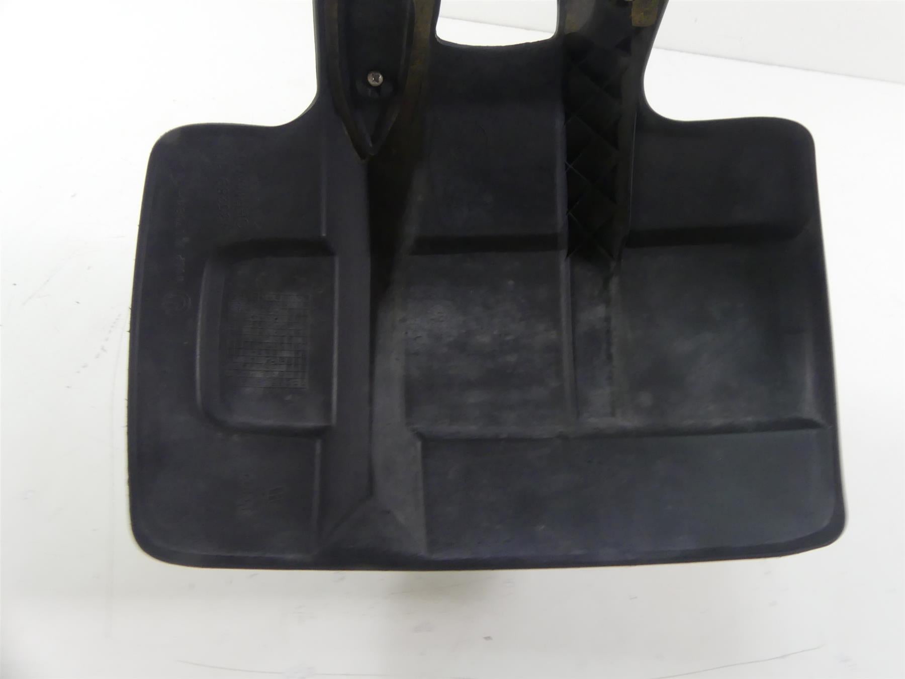 2009 BMW R1200GS K25 Rear Wheel Fender Mud Guard Tire Hugger 46627667684 {{ shop.shopifyCountryName }} - Mototech271