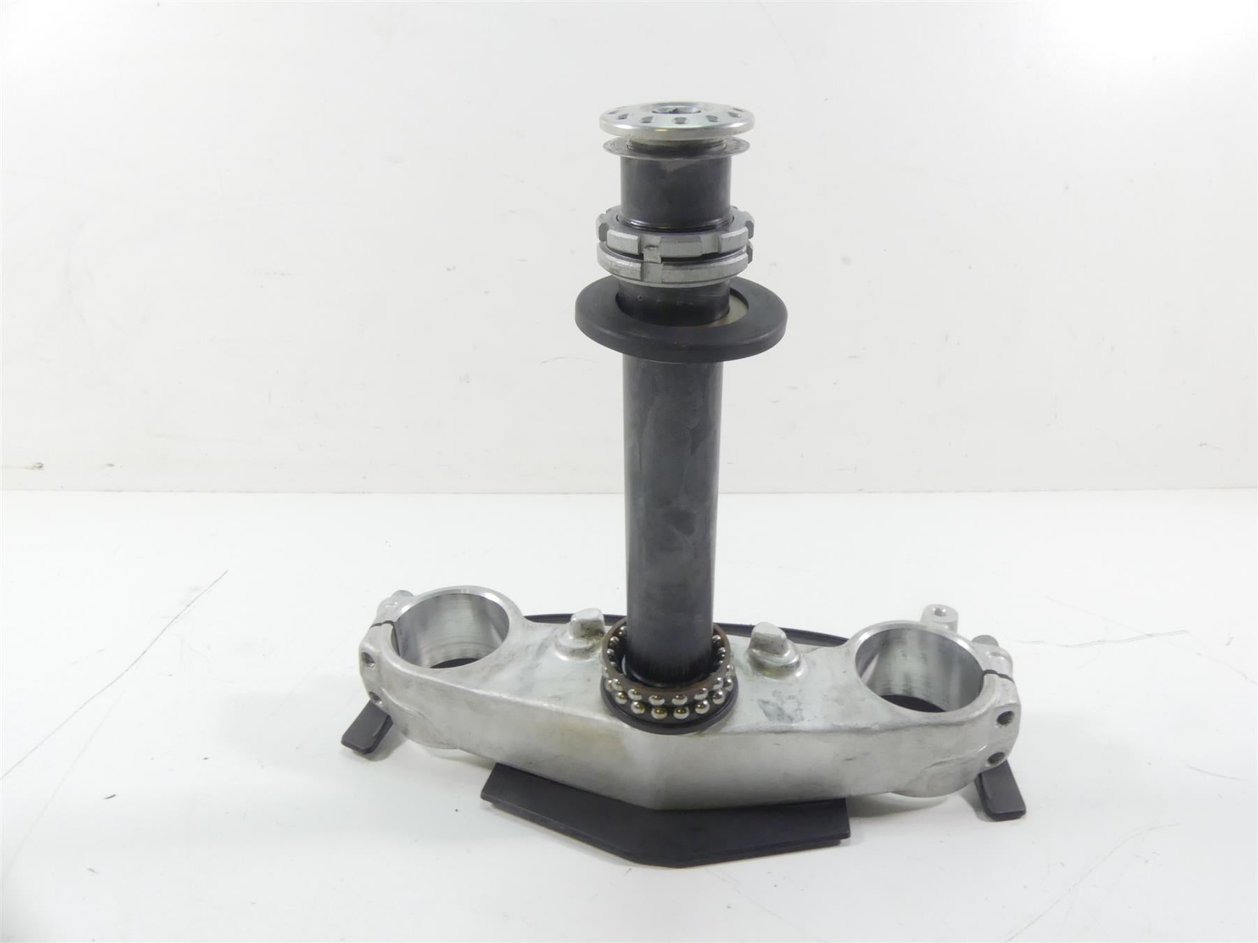 2004 Aprilia RSV 2 1000R Mille Lower Triple Tree AP8163122 {{ shop.shopifyCountryName }} - Mototech271