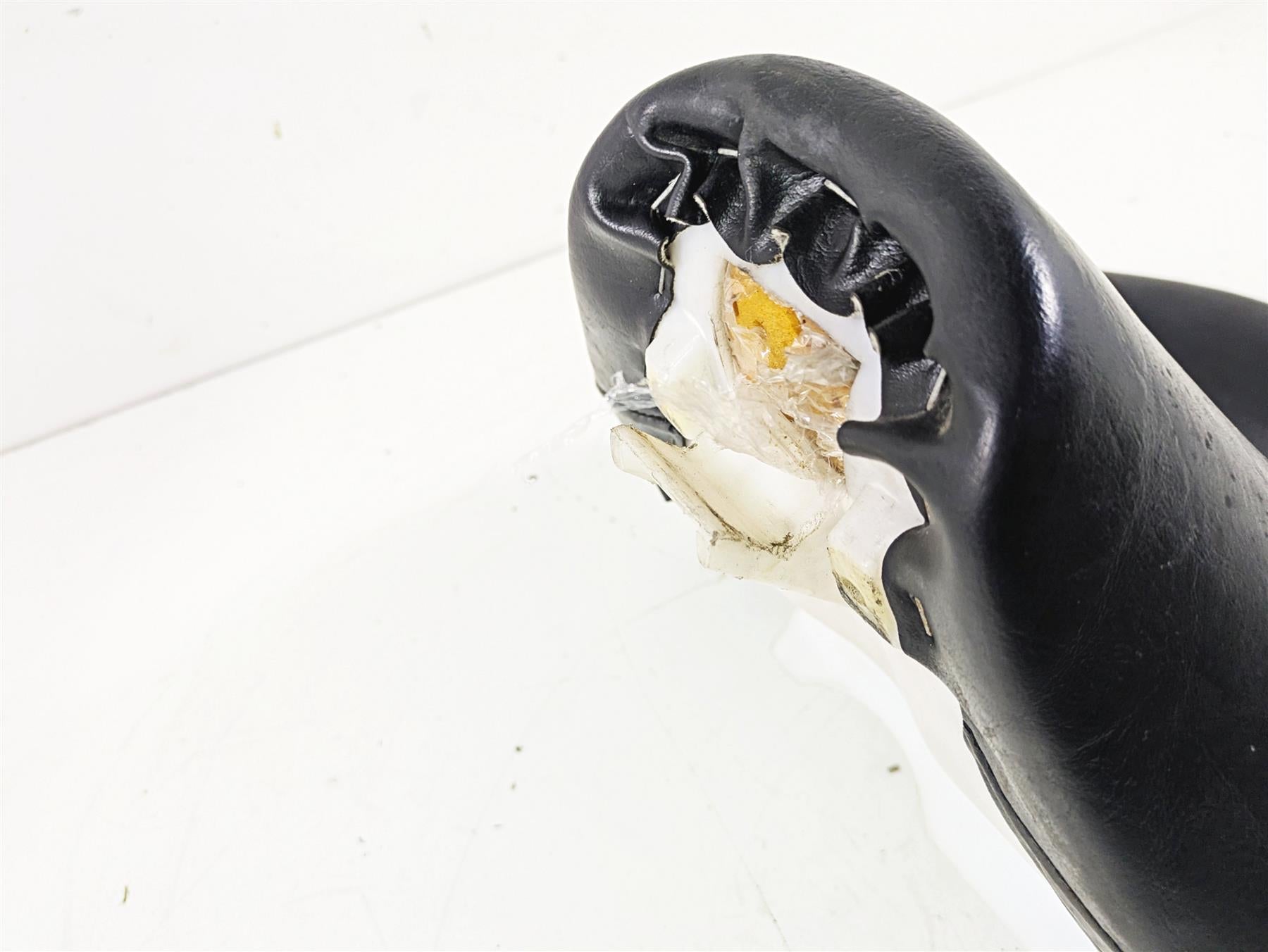 2005 Yamaha XVS650 V-Star Driver Seat Saddle 5BN-24710-10-00 5BN-24710-11-00 {{ shop.shopifyCountryName }} - Mototech271