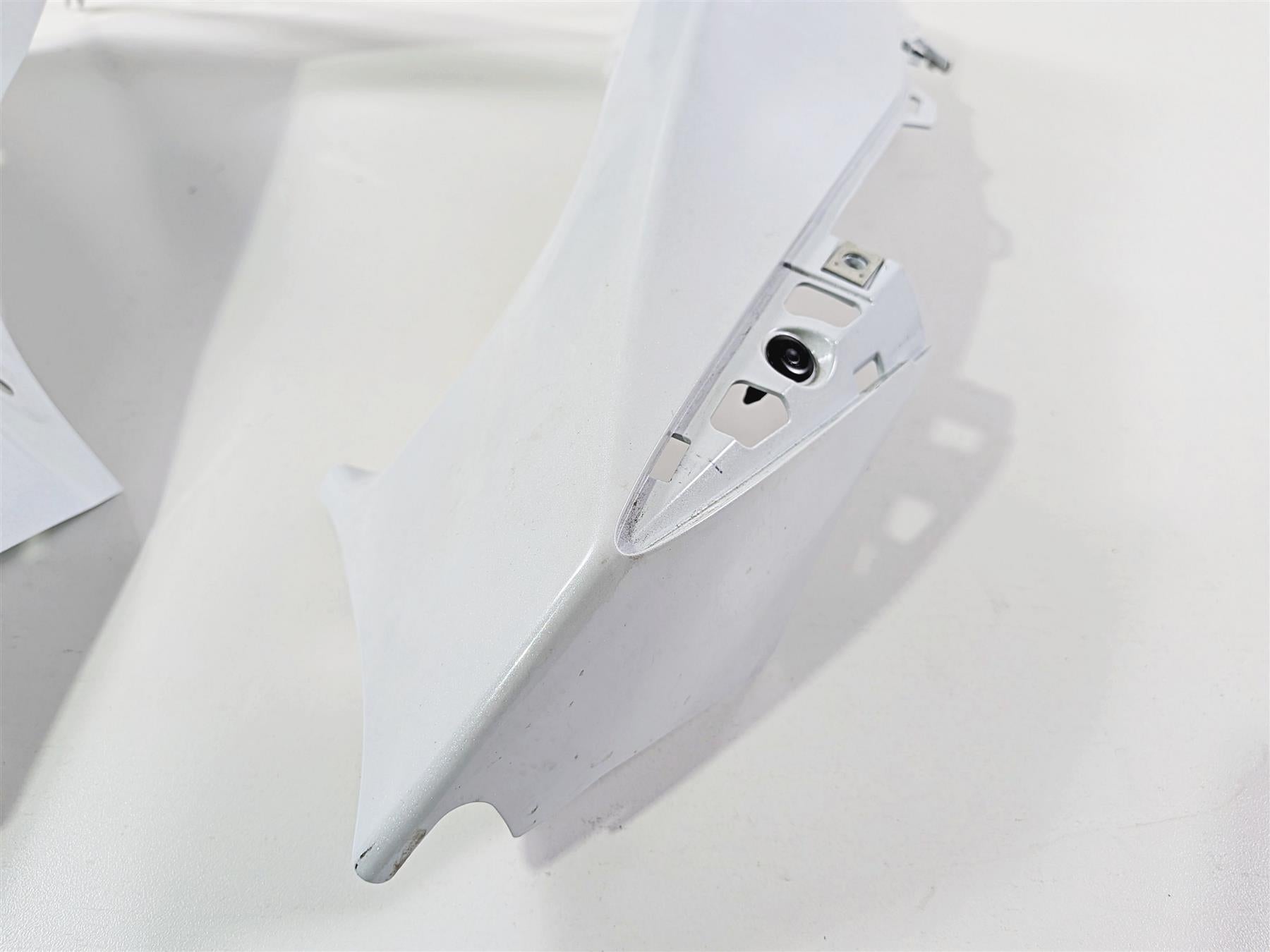 2024 Suzuki GSXR600 Oem Air Intake Ram Cover Fairing Set 94672-14J01 94682-14J01 {{ shop.shopifyCountryName }} - Mototech271