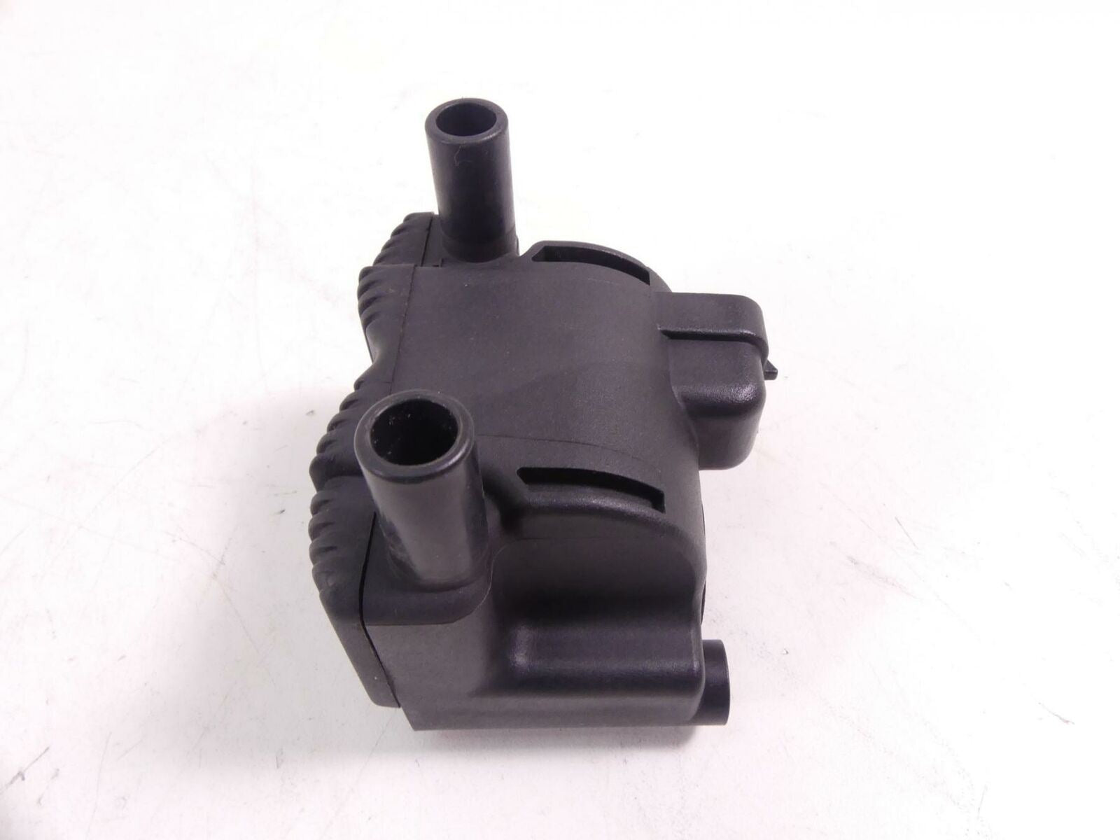 2004 Harley Softail FXSTSI Springer Ignition Coil & Cover 31743-01 {{ shop.shopifyCountryName }} - Mototech271