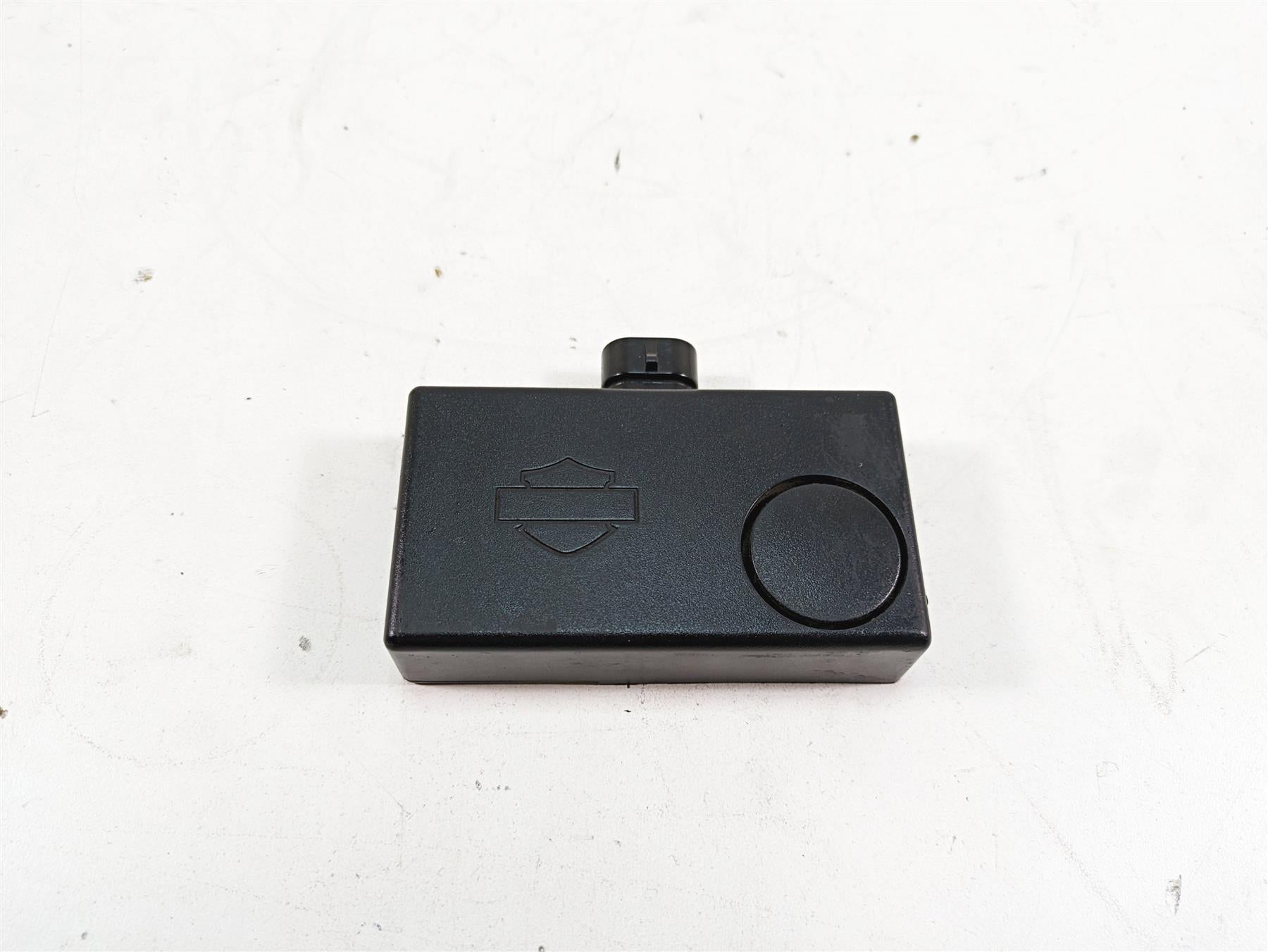 2018 Harley Touring FLHXSE CVO Street Glide Siren Control Box Module 68958-07C {{ shop.shopifyCountryName }} - Mototech271
