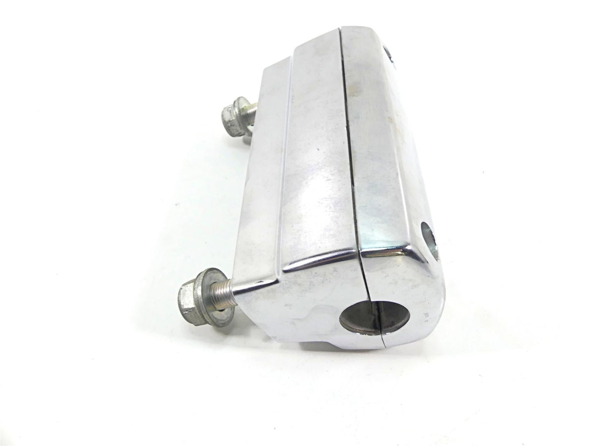 2007 Honda VTX1800 T2 Handlebar Riser Holder Set 53231-MCV-000 53131-MCV-000 {{ shop.shopifyCountryName }} - Mototech271