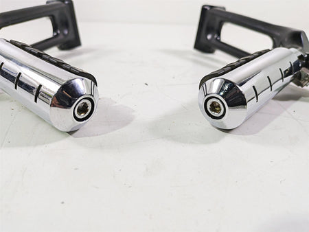 2006 Harley VRSCR Street V-Rod Passenger Footpeg Rest Set R 51087-06 L 51088-06 {{ shop.shopifyCountryName }} - Mototech271