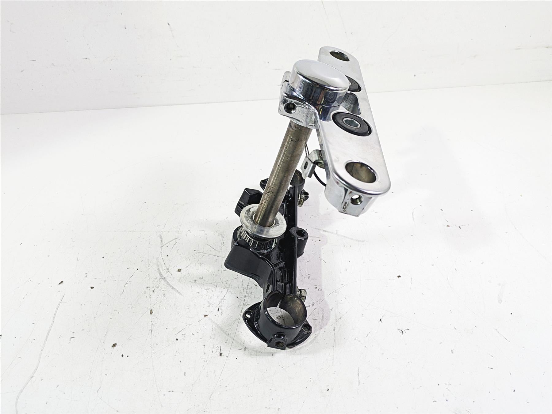 2005 Harley Softail FLSTFSE CVO Fat Boy Lower & Upper Triple Tree Set 45605-00A {{ shop.shopifyCountryName }} - Mototech271