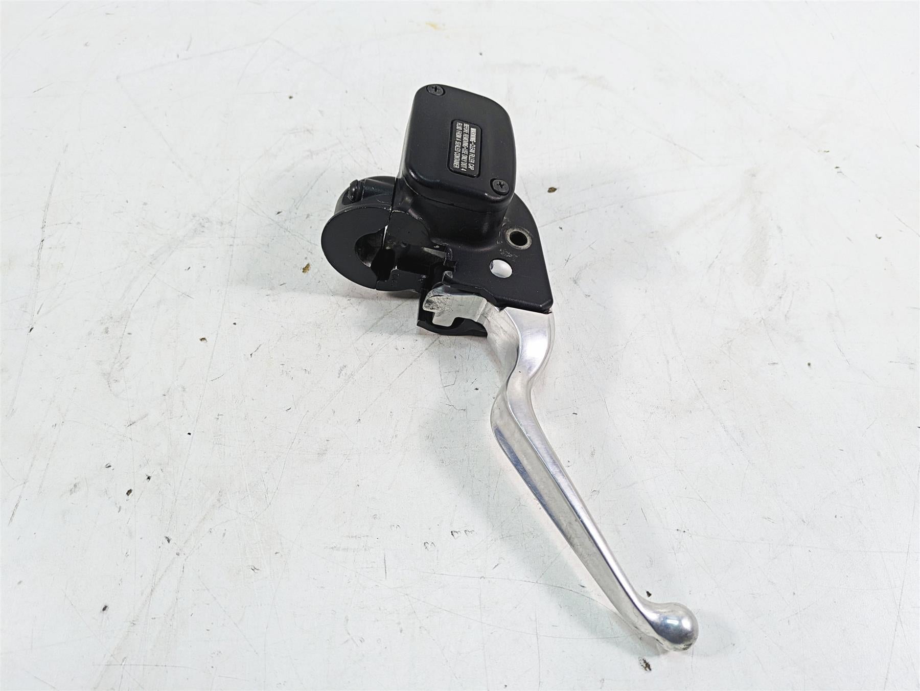 2020 Harley Softail FXBB Street Bob Front Brake Master Cylinder 1/2" 41700233 {{ shop.shopifyCountryName }} - Mototech271