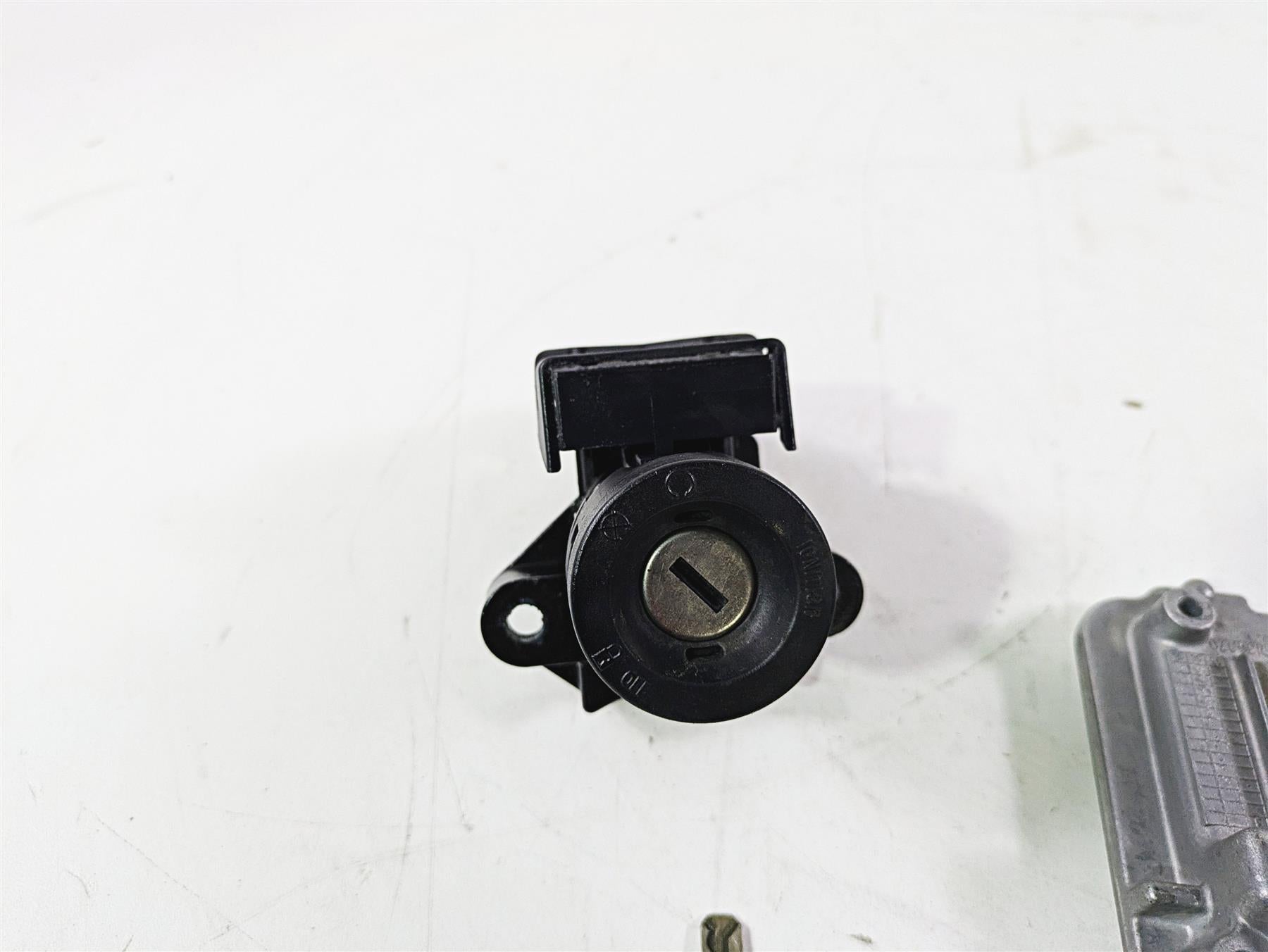 2016 BMW F800R K73 Cdi Ecm Ignition Switch Key Lock Set 13618545091 51257700072 {{ shop.shopifyCountryName }} - Mototech271