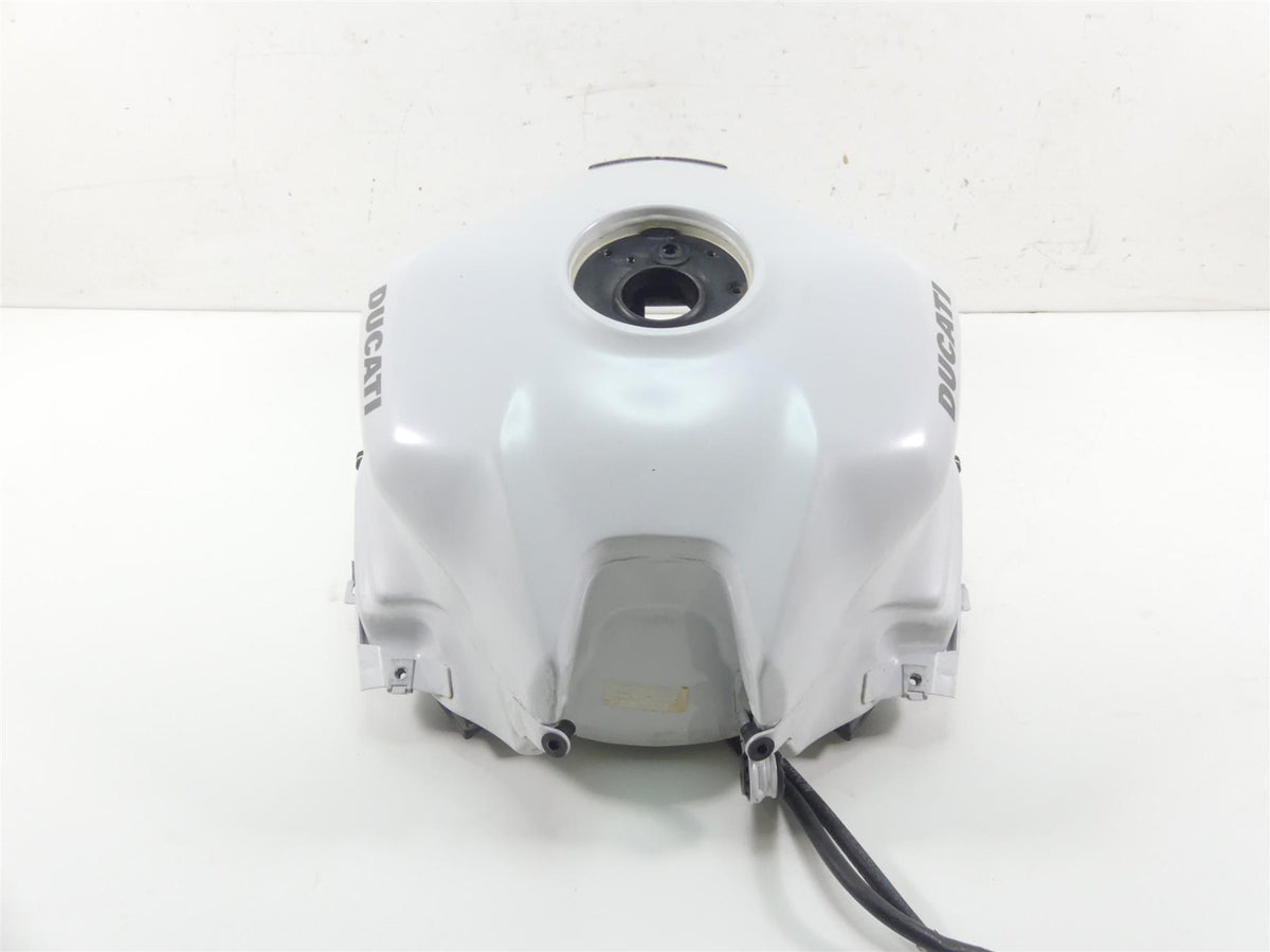 2017 Ducati 939 S Supersport Fuel Petrol Gas Tank - No Dent 58612531B 58612532B {{ shop.shopifyCountryName }} - Mototech271