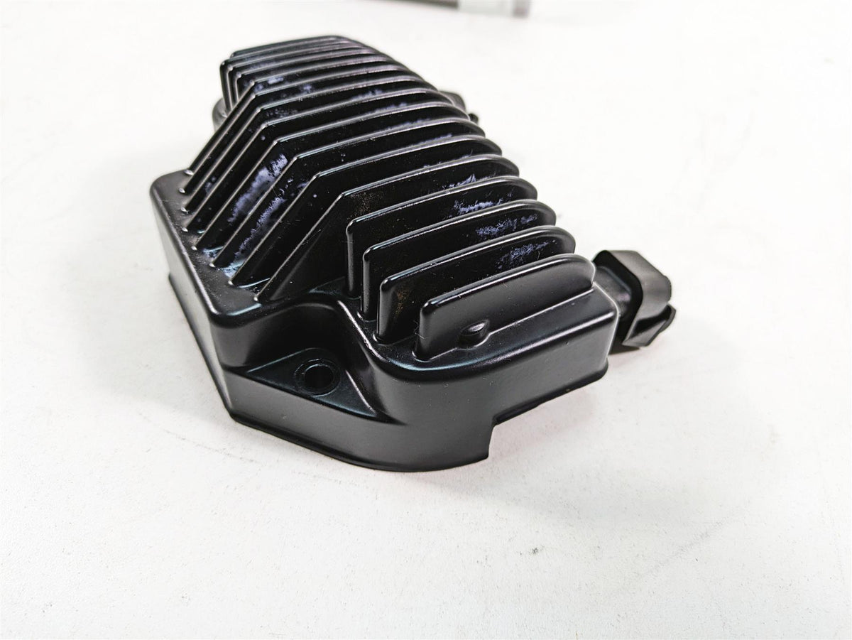 2009 Harley FXDF Dyna Fat Bob Rectifier Voltage Regulator + Cover 74631-08A {{ shop.shopifyCountryName }} - Mototech271