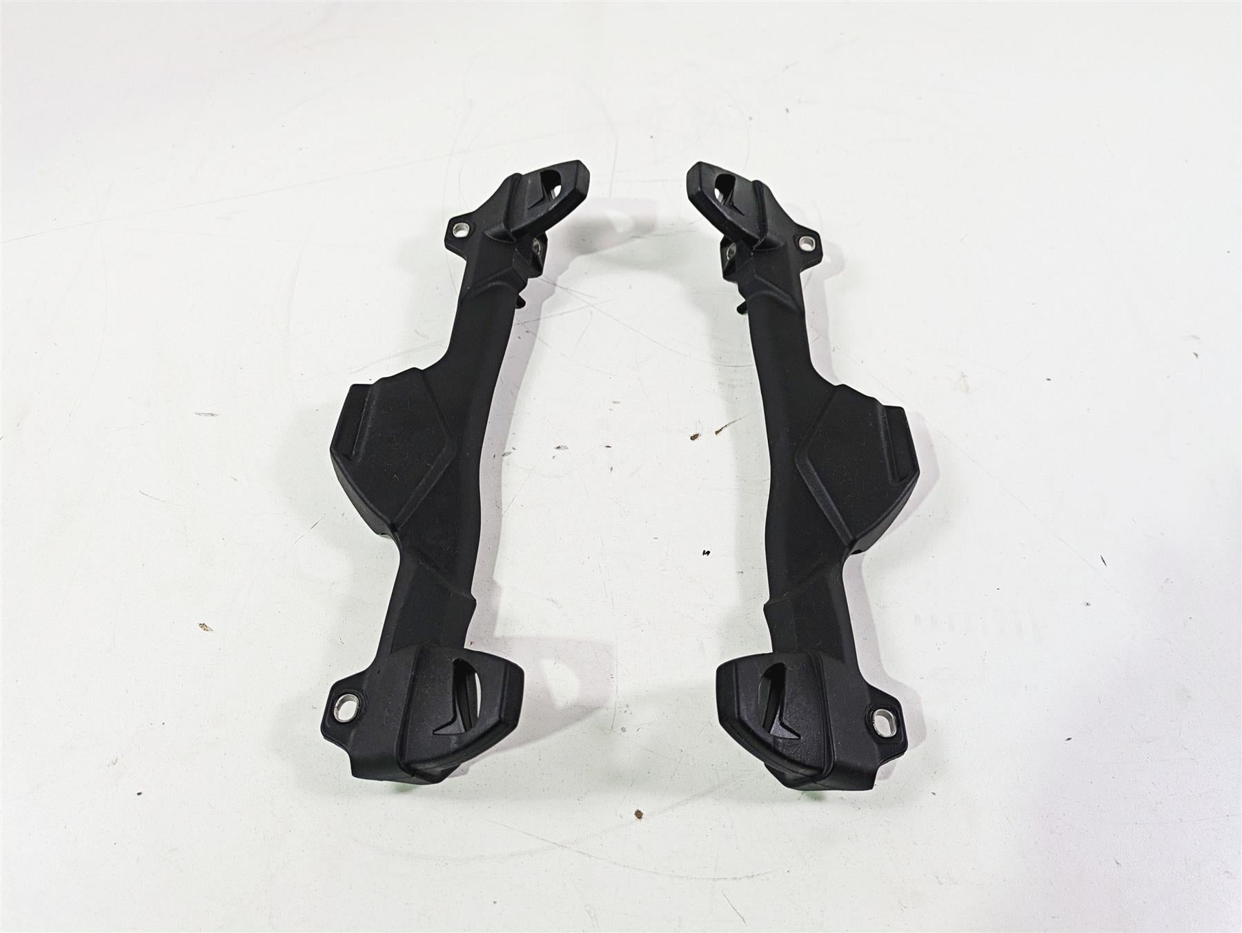 2009 BMW R1200RT K26 Saddlebag Holder Bracket Set 46547699903 46547699904 {{ shop.shopifyCountryName }} - Mototech271