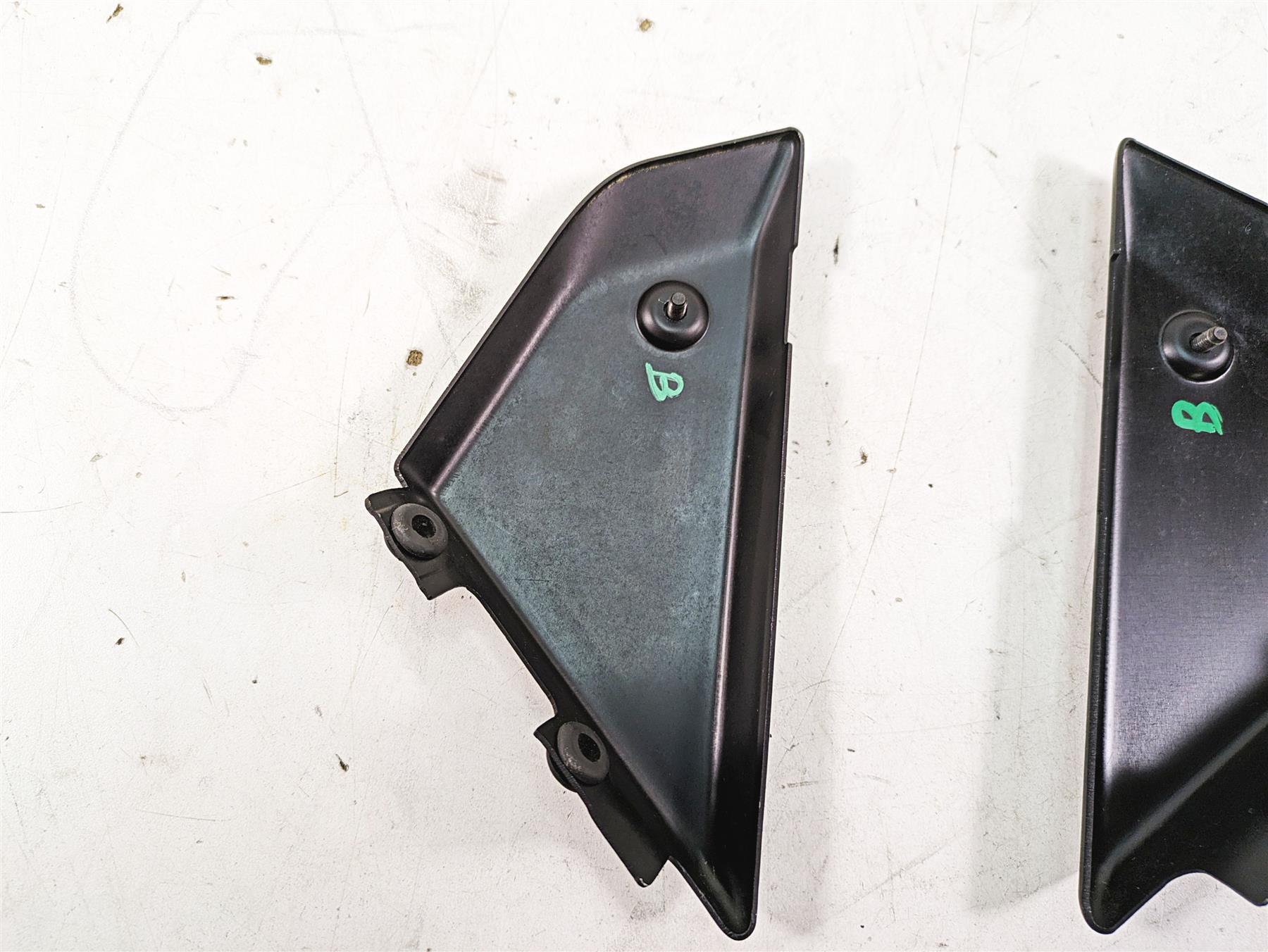2020 Ducati Scrambler 1100 Sport Pro Fuel Tank Side Cover Fairing Set 4601G331AE {{ shop.shopifyCountryName }} - Mototech271