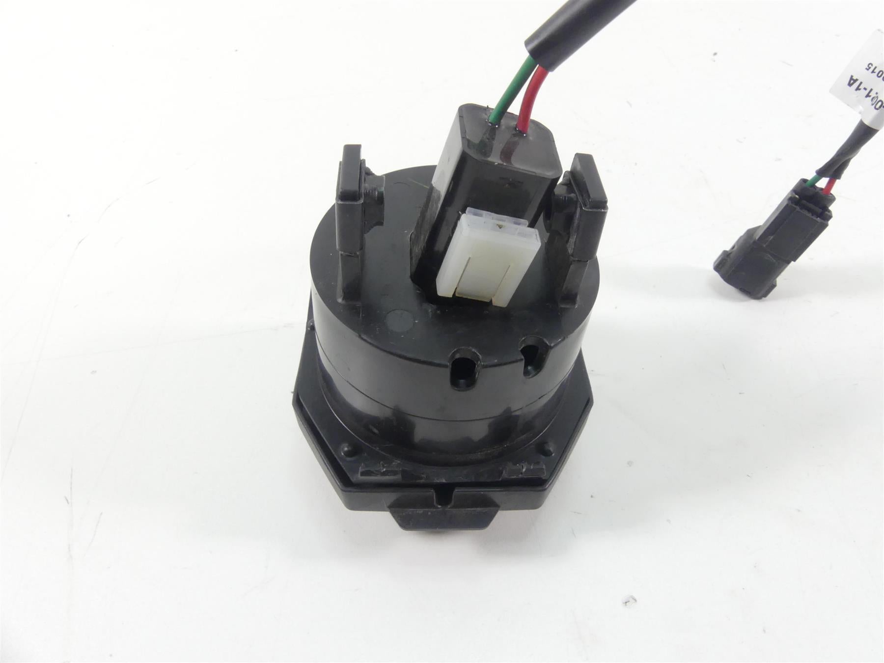 2022 Kawasaki KLR650 KL650 Adv USB & 12V Plug Connecter Set 32099-0814 {{ shop.shopifyCountryName }} - Mototech271