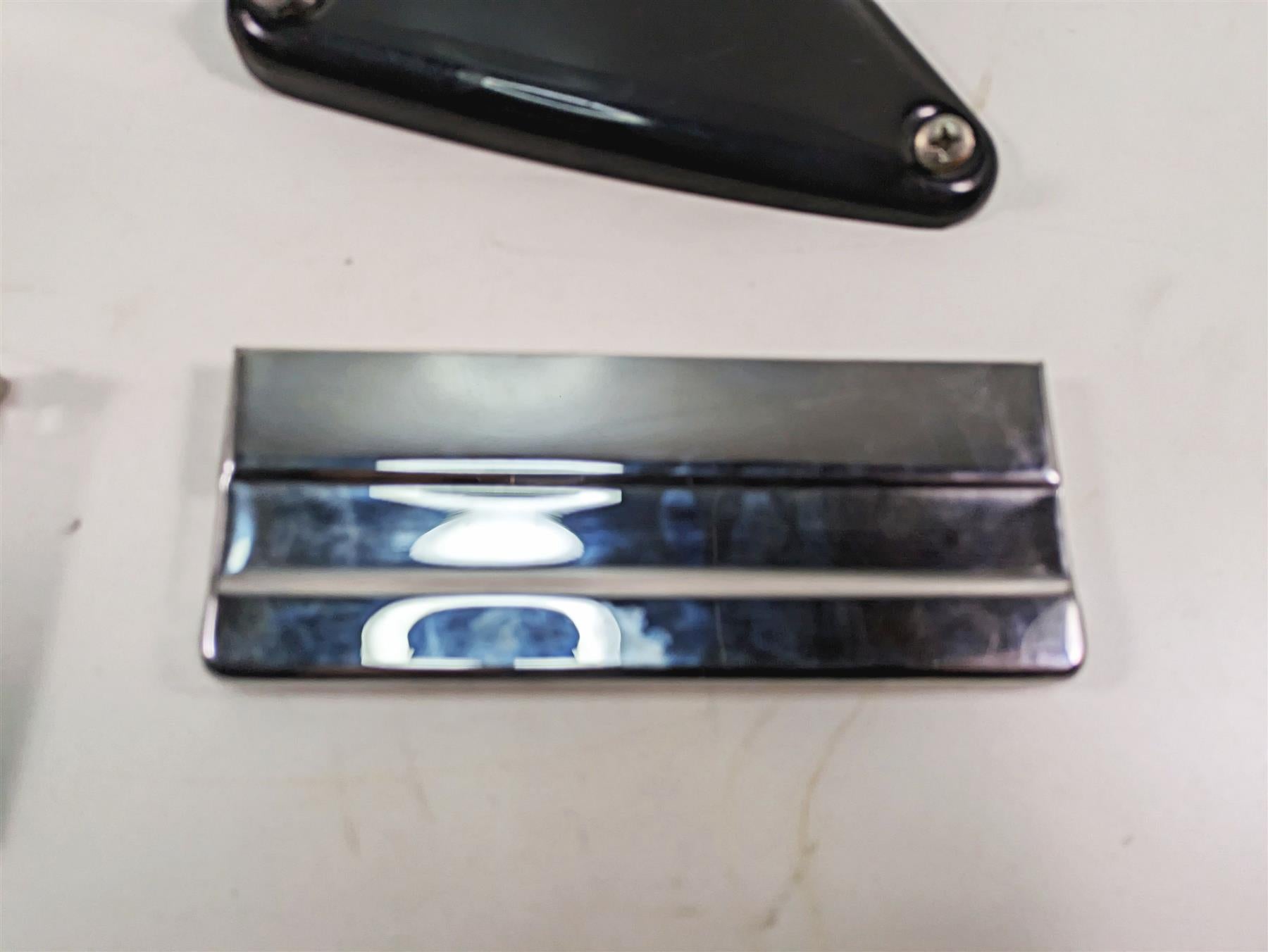 1986 Harley Sportster XLH 883 Battery Box Carrier Stay + Chrome Cover 66191-83 {{ shop.shopifyCountryName }} - Mototech271