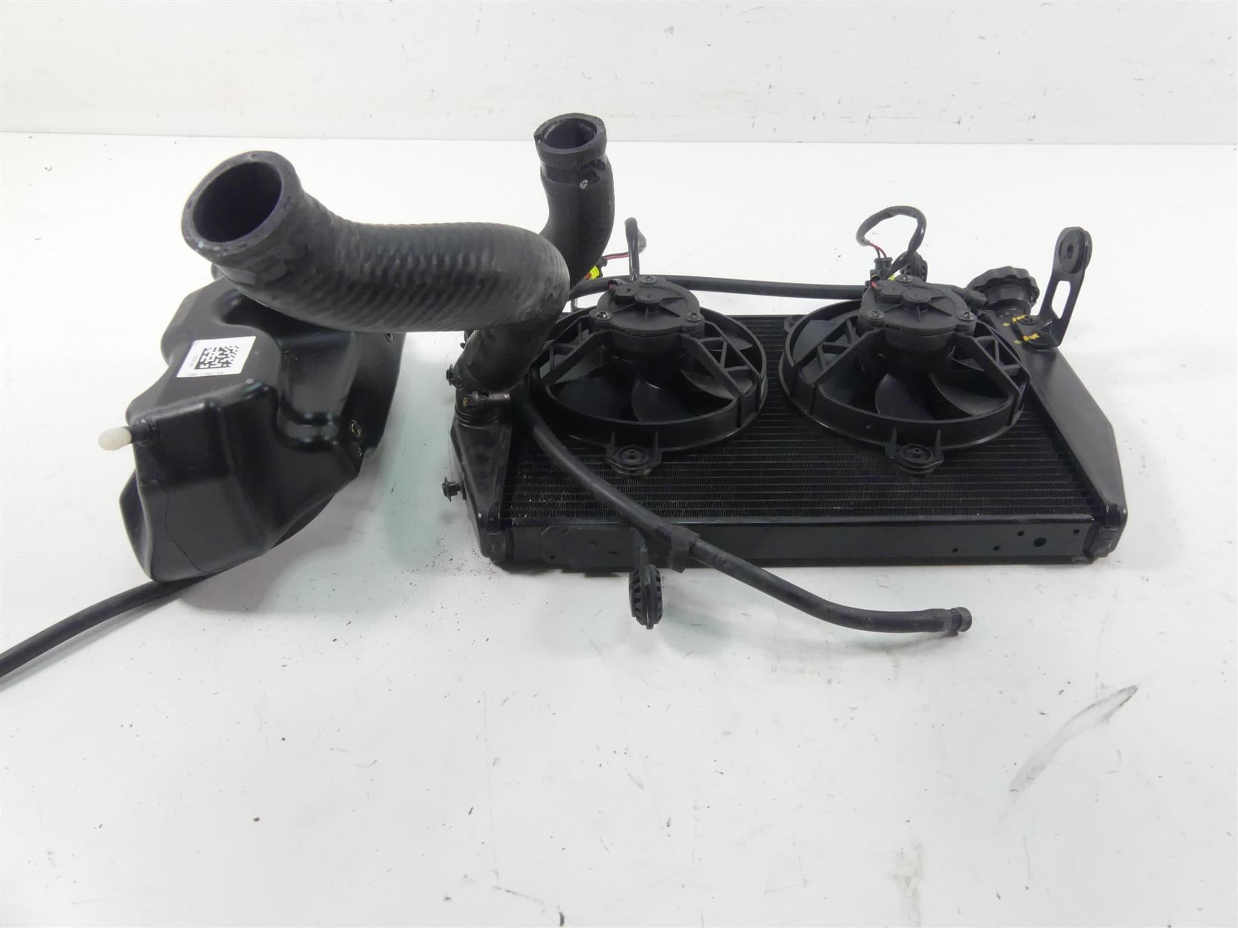 2018 Ducati Hypermotard 939 SP Radiator Fans Reservoir Hoses Set 54840981D {{ shop.shopifyCountryName }} - Mototech271