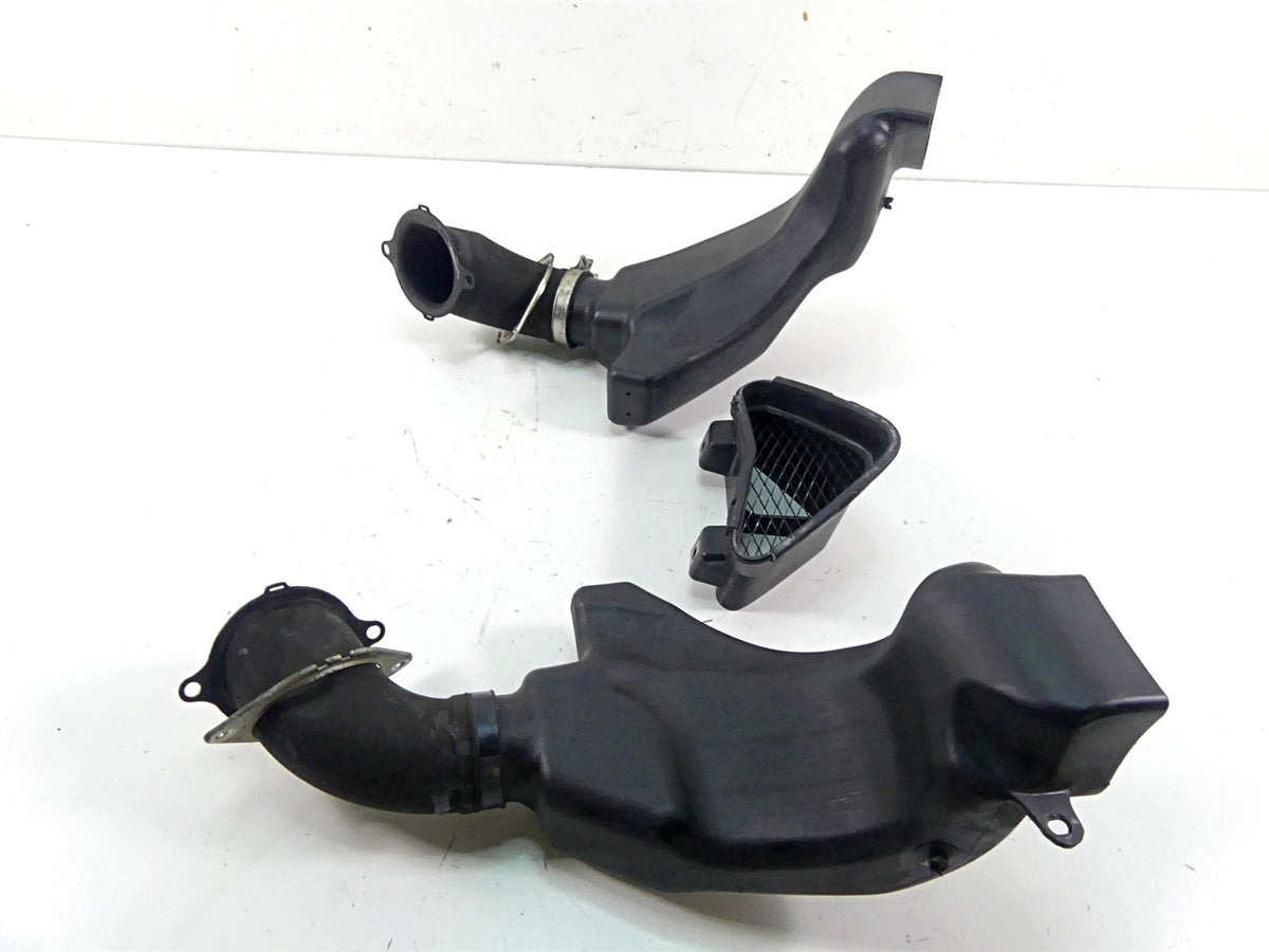 2010 Kawasaki ZX1400 ZX14 R Ninja Front Air Ram & Center Duct Set 14073-0099 {{ shop.shopifyCountryName }} - Mototech271