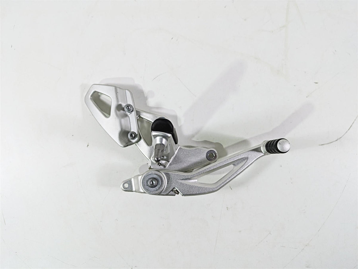 2014 BMW R nine T R9T K21 Right Front Rider Footpeg & Brake Pedal 46717671078 {{ shop.shopifyCountryName }} - Mototech271
