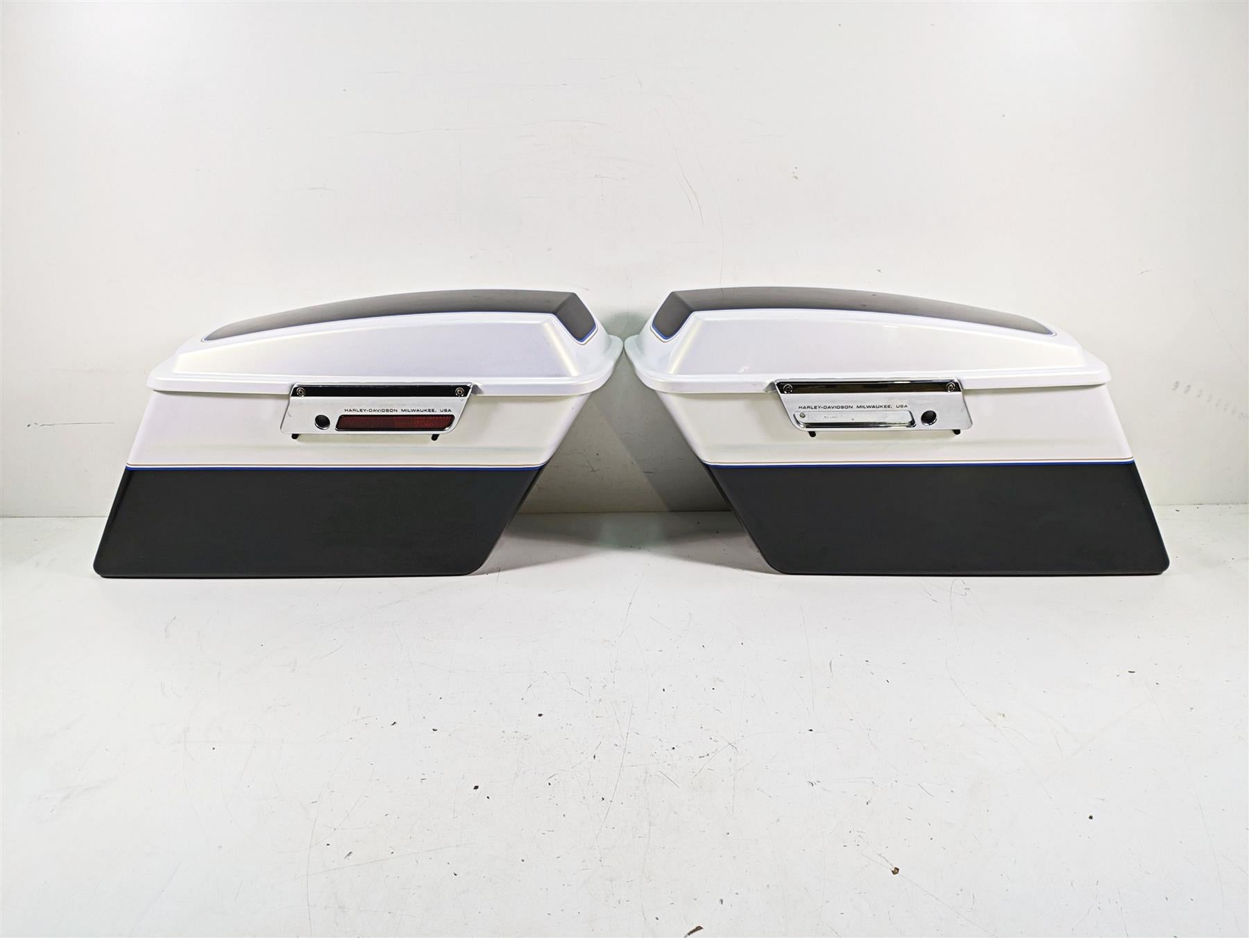2008 Harley FLHTCU Electra Glide Left Right Saddlebag Saddle Bag Set 90752-93 {{ shop.shopifyCountryName }} - Mototech271