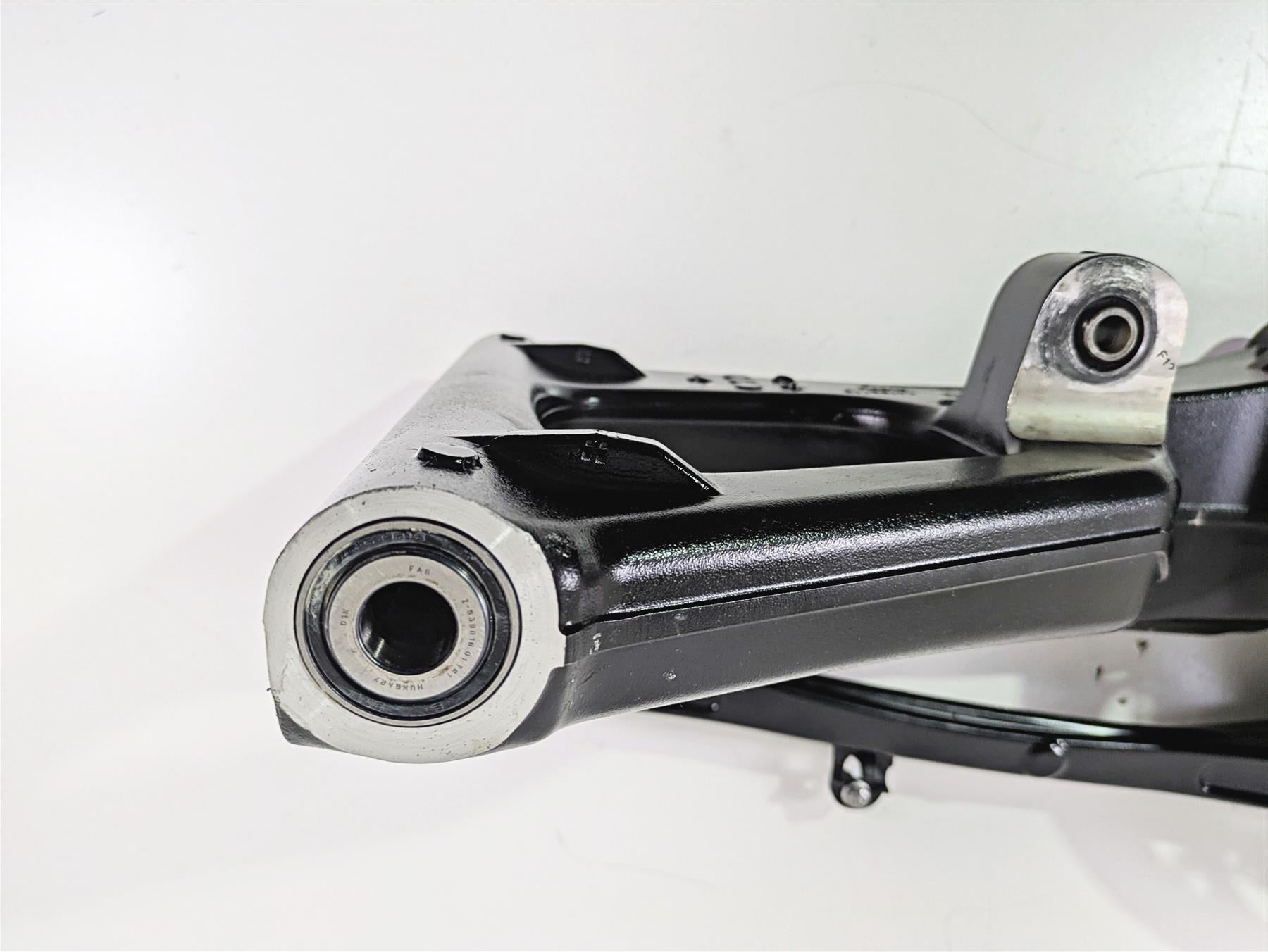 2014 BMW K1600 GTL K48 Swingarm Driveshaft Differential 33178528490 {{ shop.shopifyCountryName }} - Mototech271