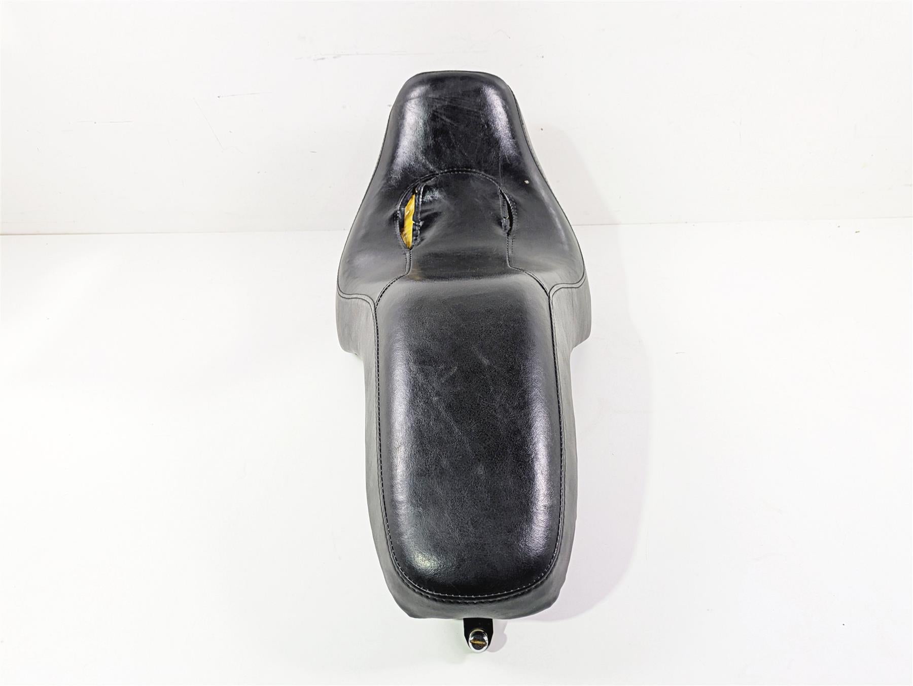 2004 Harley Softail FXSTDI Deuce Saddle Seat - Needs Cover 92028-07 {{ shop.shopifyCountryName }} - Mototech271