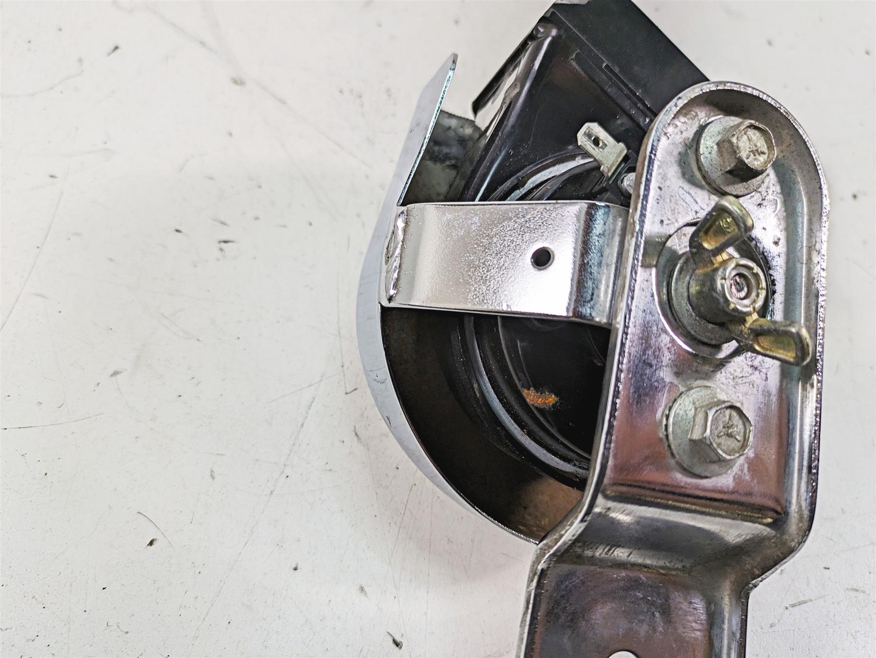 2010 Harley Touring FLHTCU Electra Glide Motohorn 500hz High & Chrome Cover {{ shop.shopifyCountryName }} - Mototech271