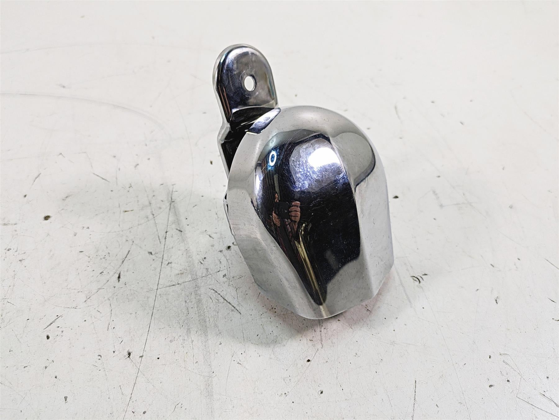 2008 Harley FLHTCU Electra Glide Horn + Chrome Cover 61300478A {{ shop.shopifyCountryName }} - Mototech271