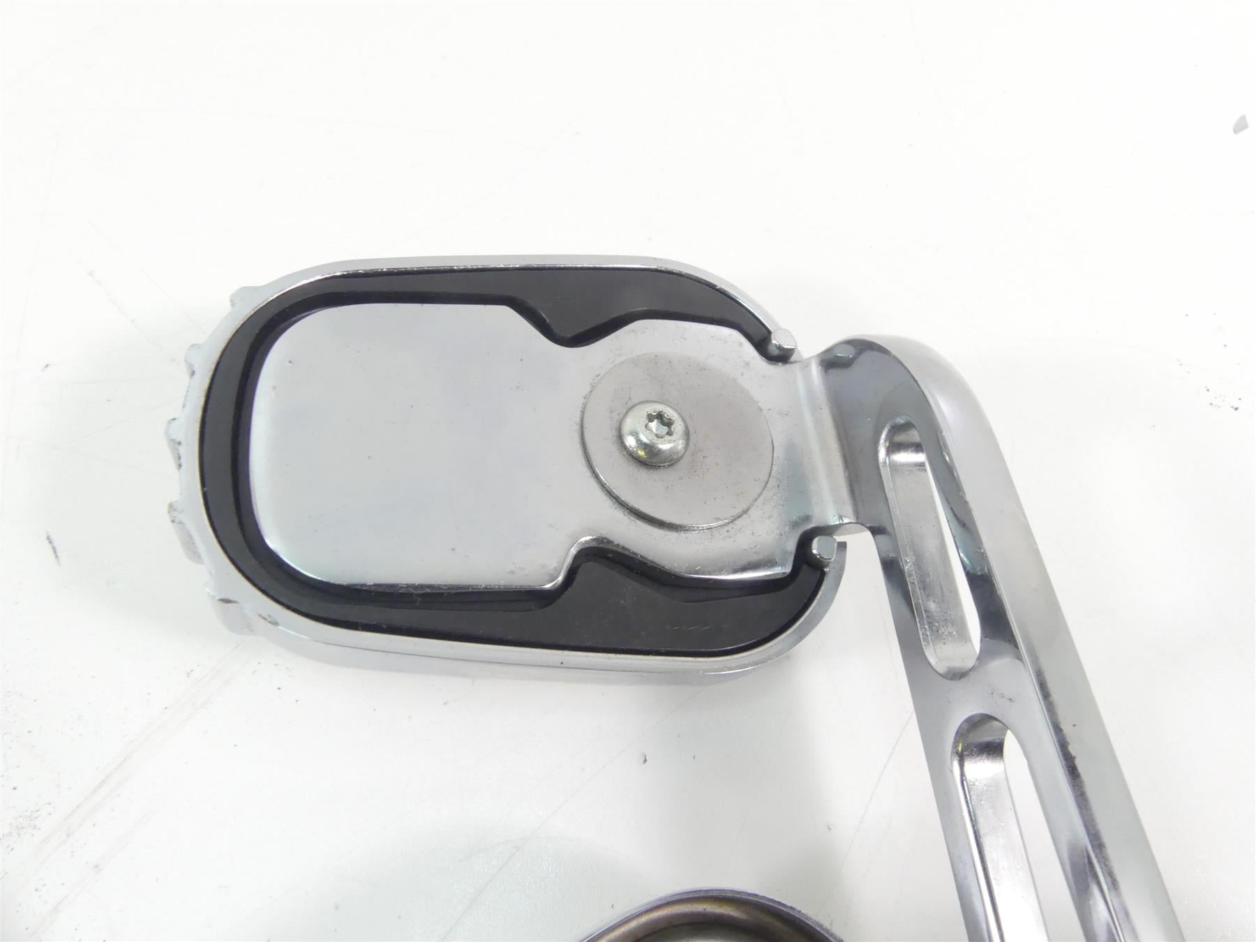 2009 Harley FLHTCU SE4 CVO E-Glide Floorboard Shifter Brake Pedal Set 51498-09A {{ shop.shopifyCountryName }} - Mototech271