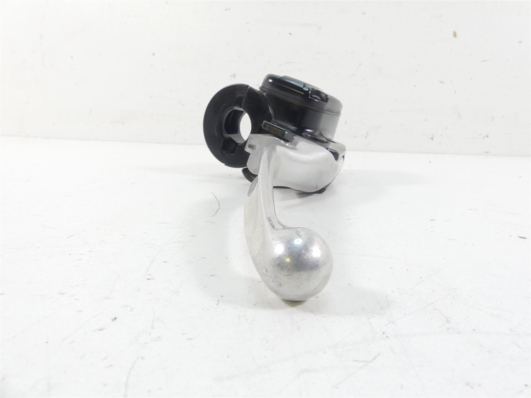 2012 Harley Touring FLHTP Electra Glide Front Brake Master Cylinder 44551-08F {{ shop.shopifyCountryName }} - Mototech271